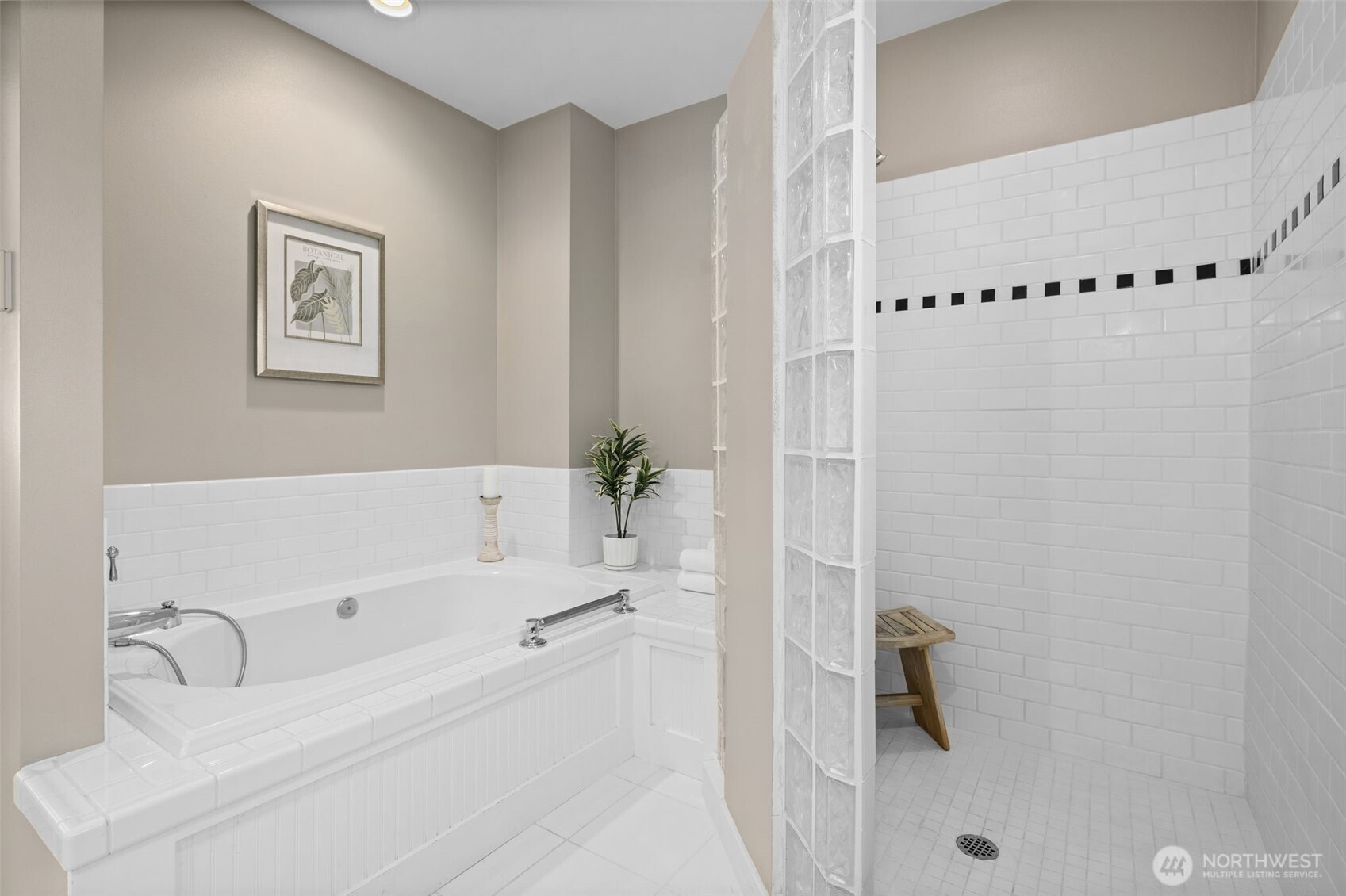 10506 122nd Street Property Photo 17
