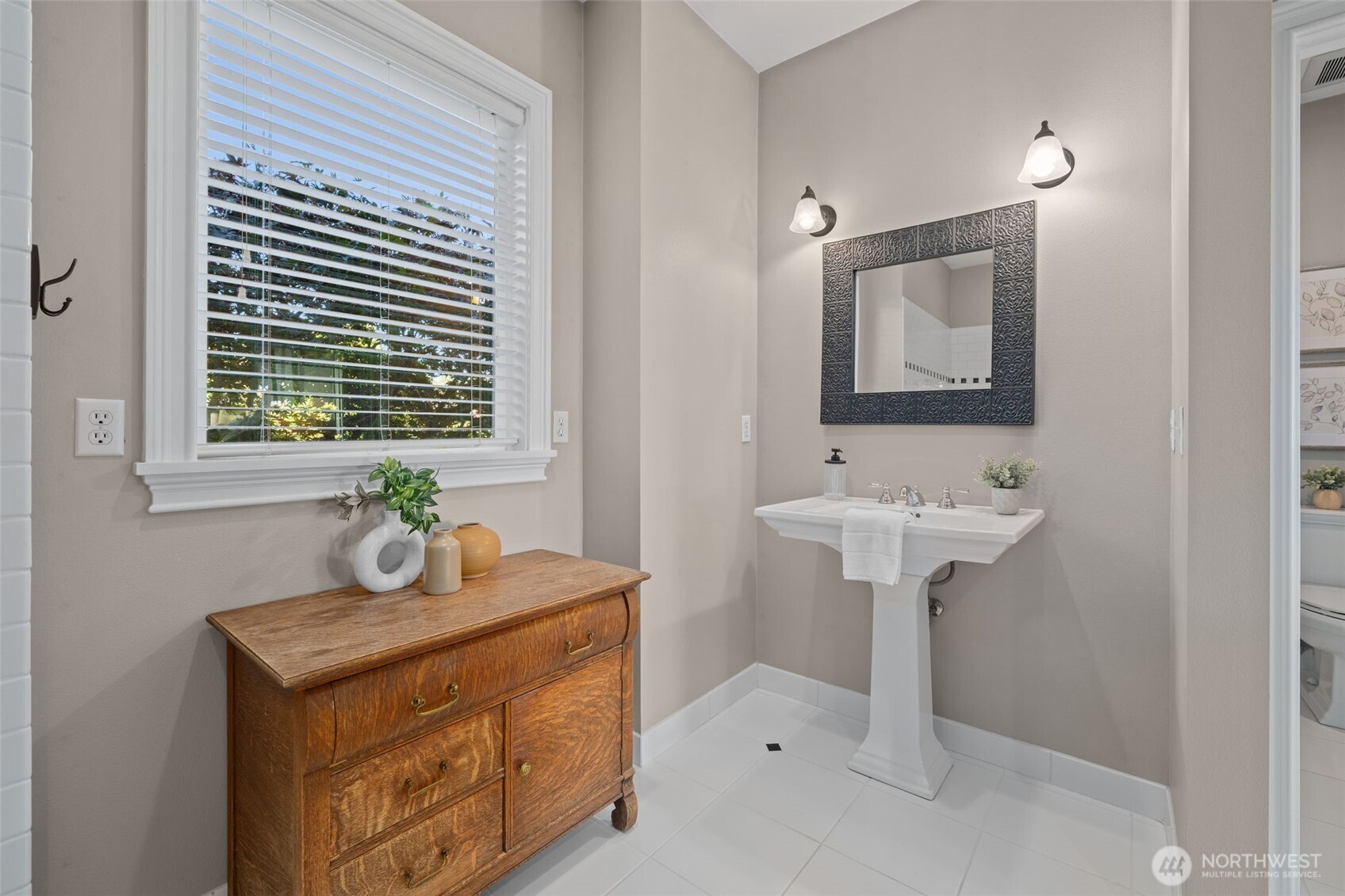 10506 122nd Street Property Photo 18