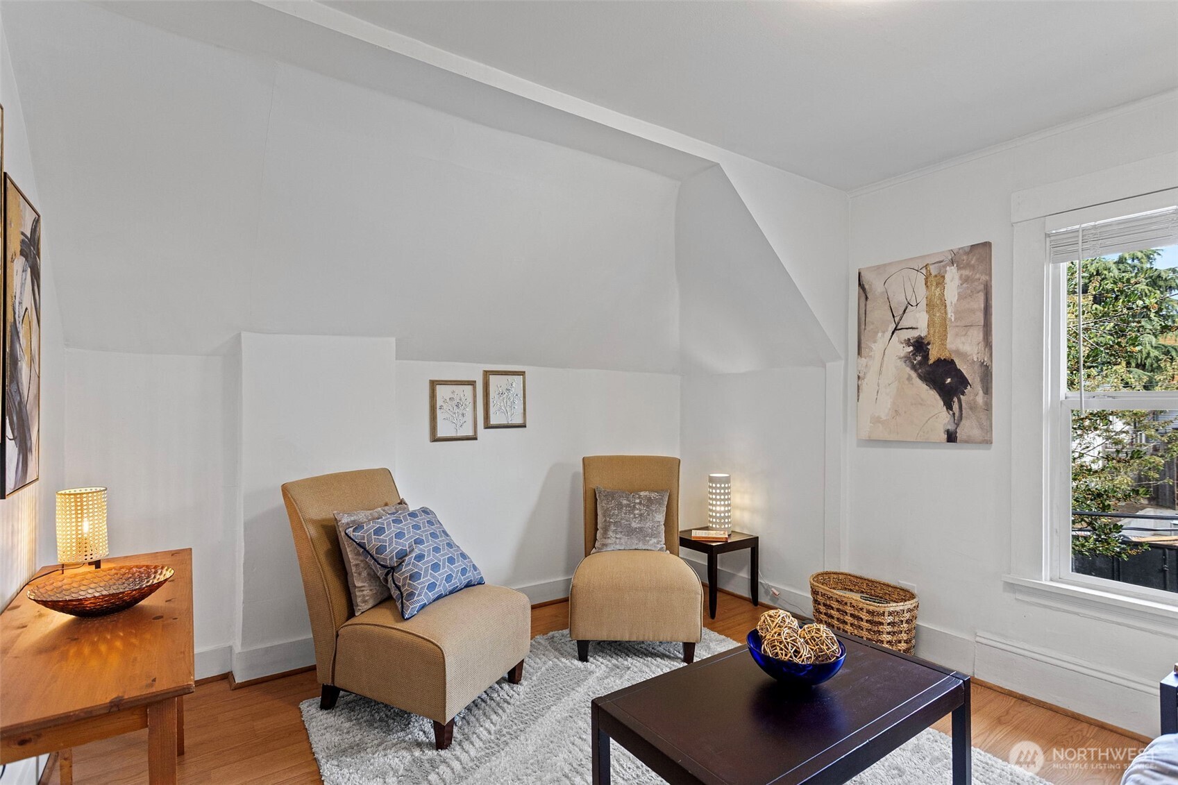2307 E Columbia Street Property Photo 5