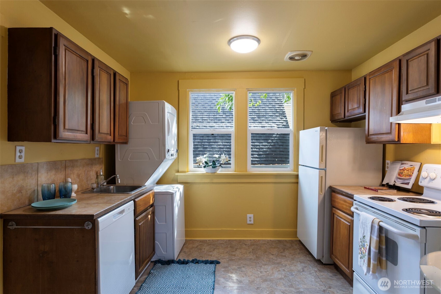 2307 E Columbia Street Property Photo 13