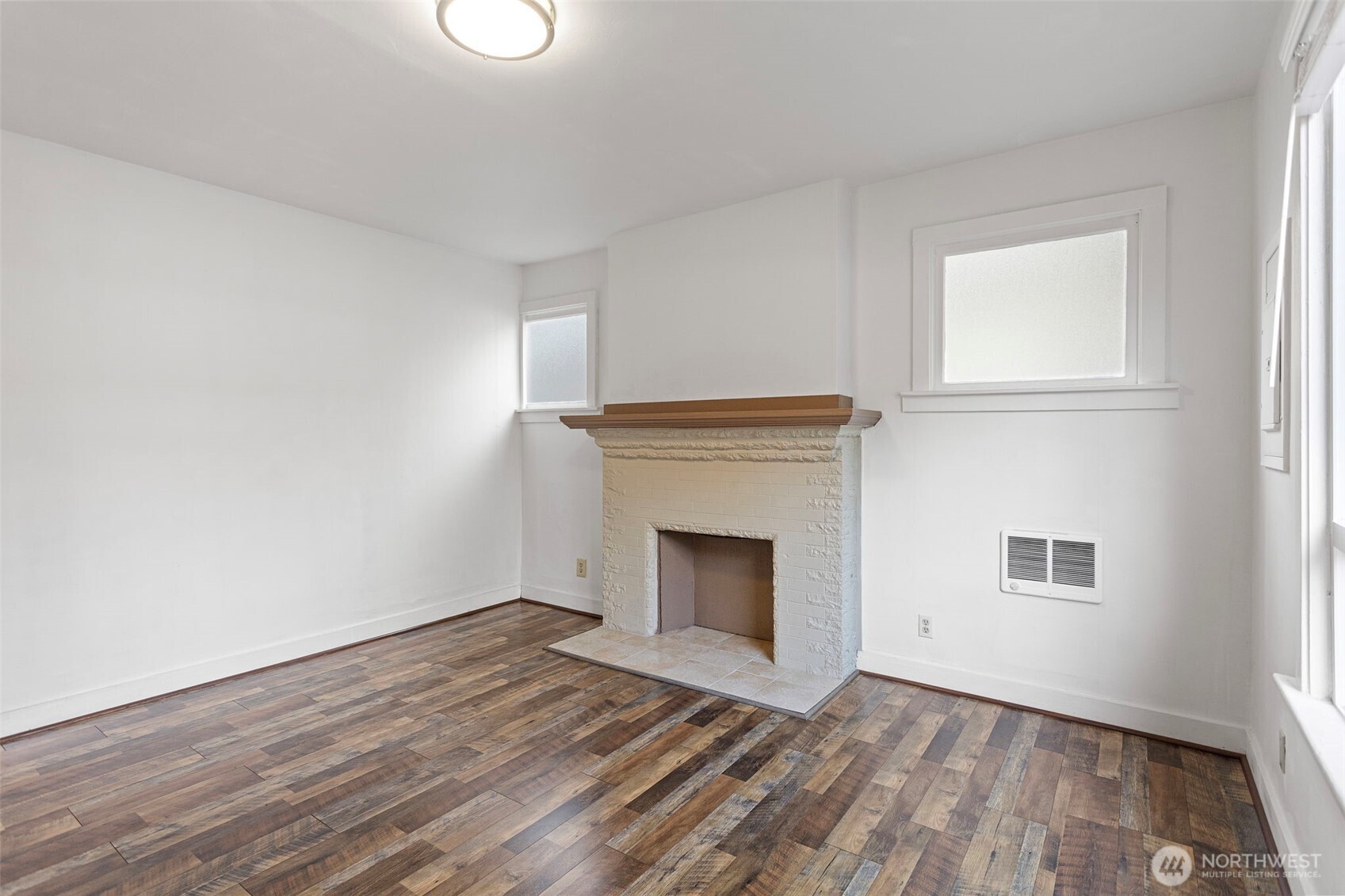 2307 E Columbia Street Property Photo 18
