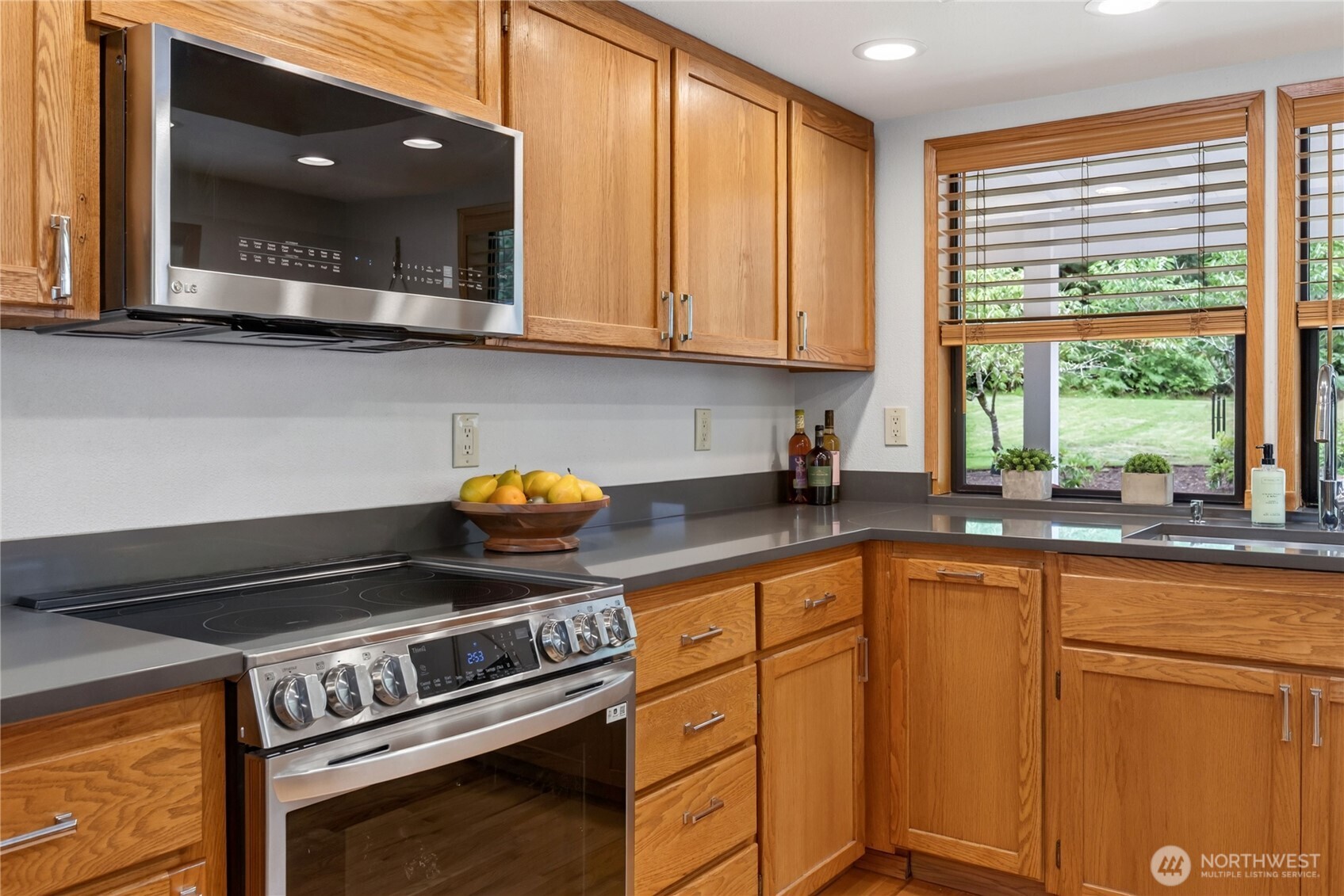 16409 Hoff Road Property Photo 15