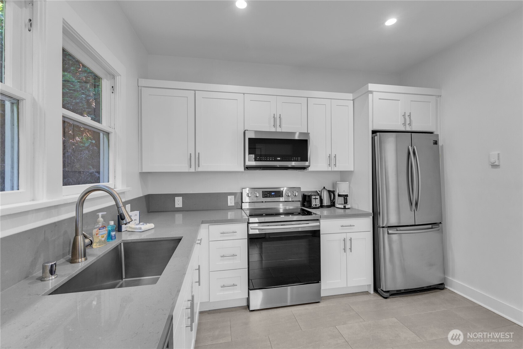 250 Ne 50th Street Property Photo 18