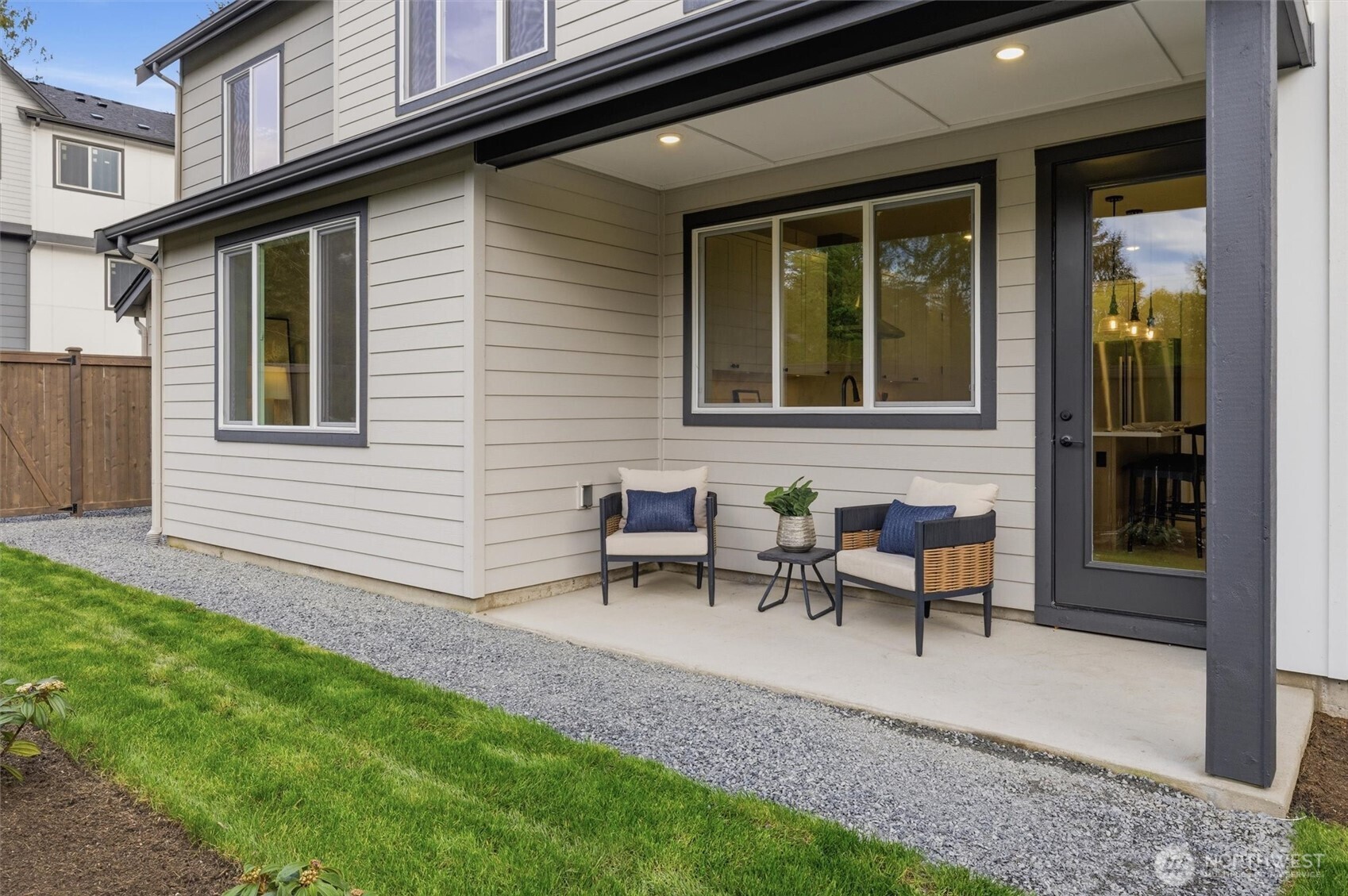 414 222nd Place Property Photo 10