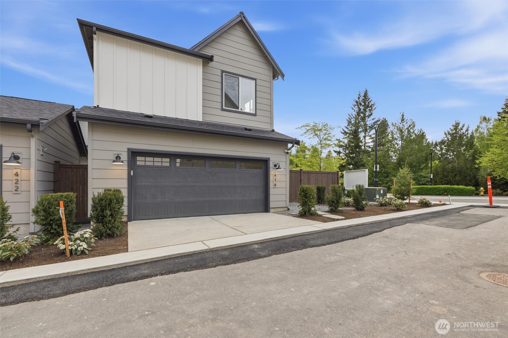 414 222nd Place Property Photo 14