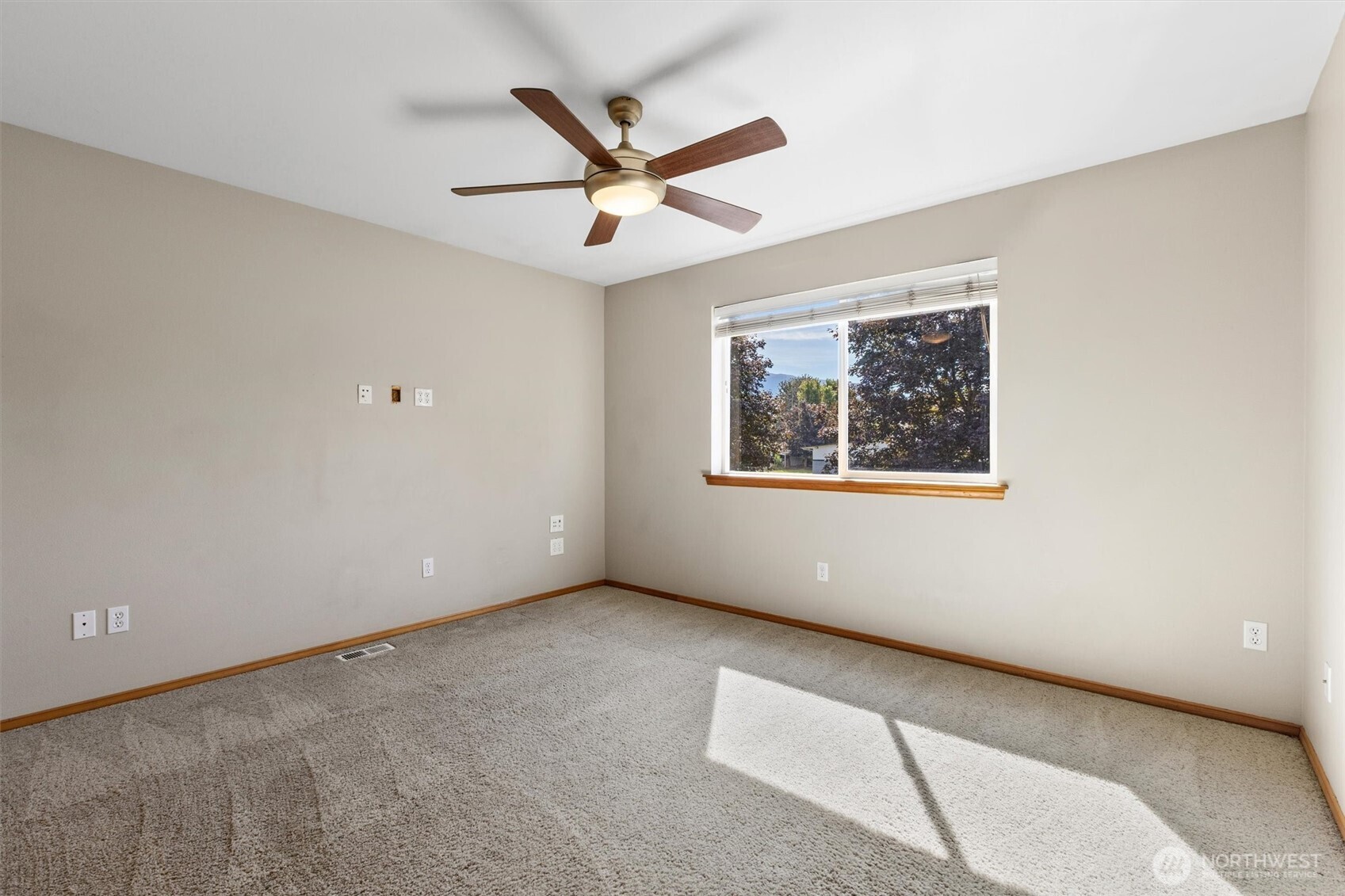 610 Date Avenue Property Photo 16