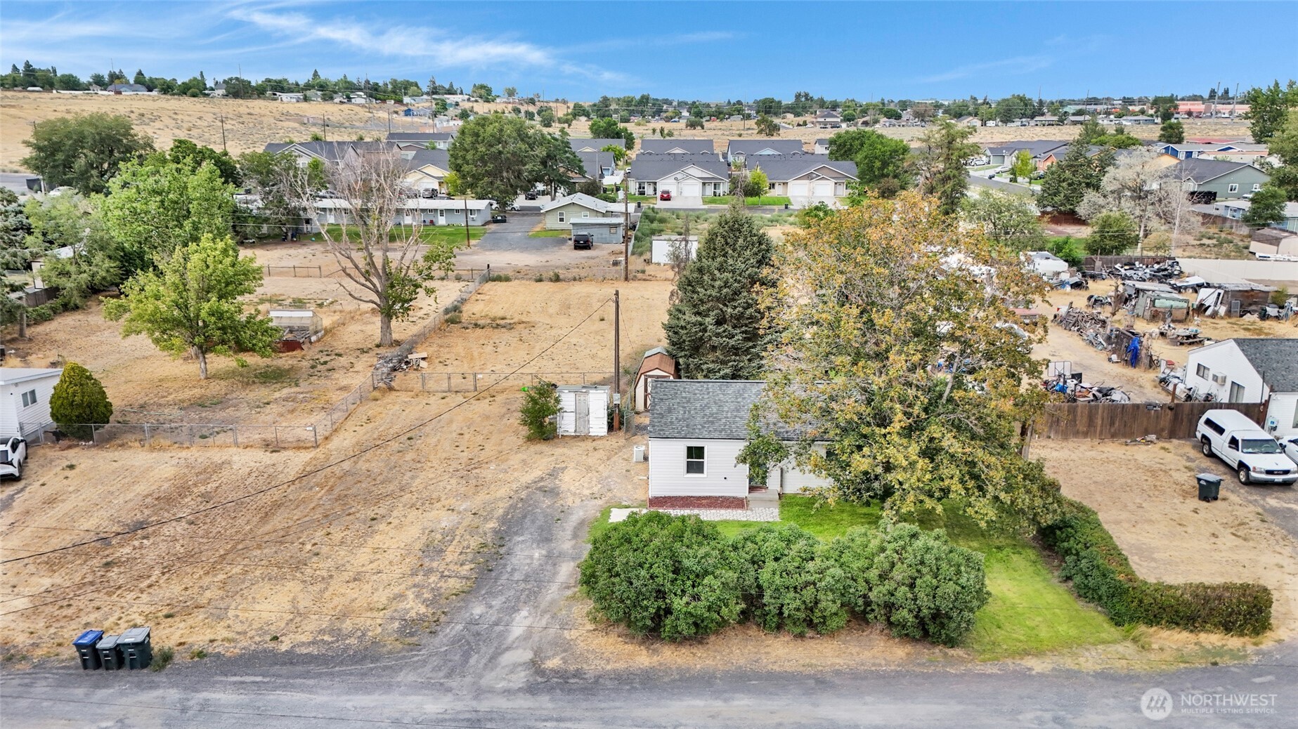1212 W Concord Avenue Property Photo 2