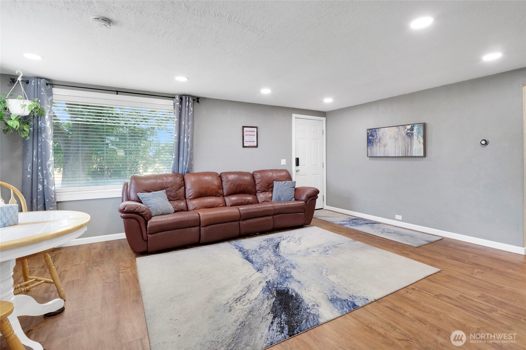 1212 W Concord Avenue Property Photo 14