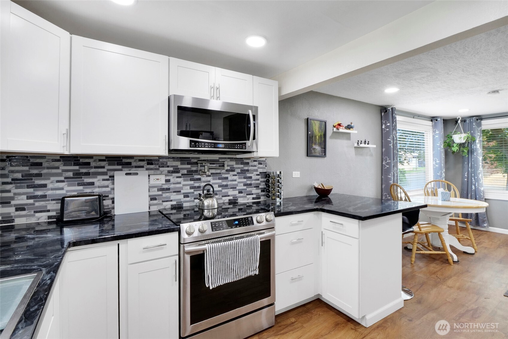 1212 W Concord Avenue Property Photo 18