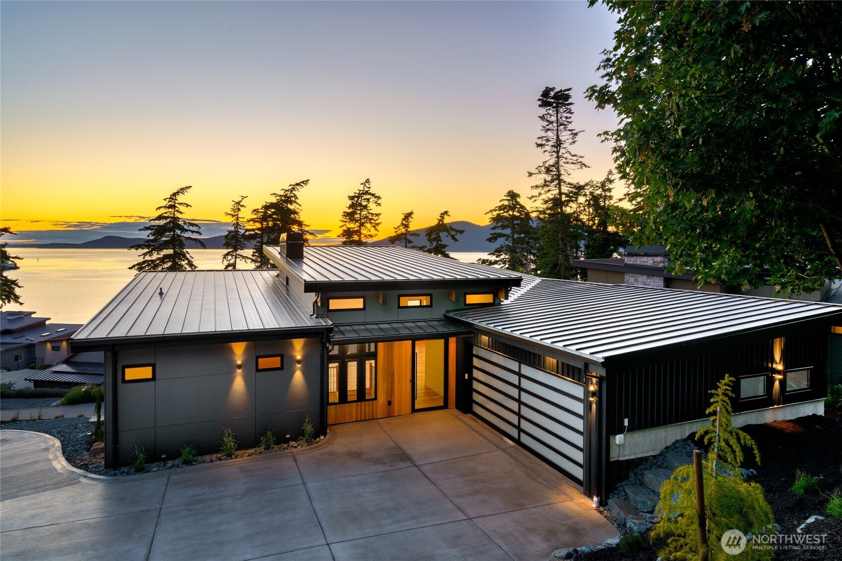4209 Navigator Lane Property Photo 1