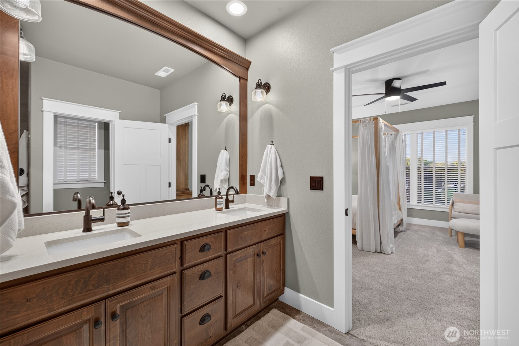2477 Hanson Loop Property Photo 19