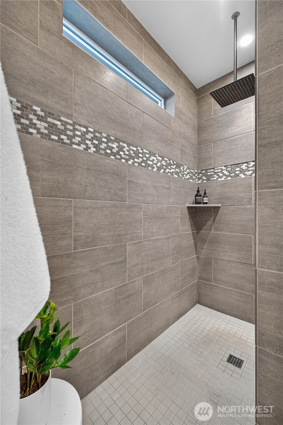 2477 Hanson Loop Property Photo 21
