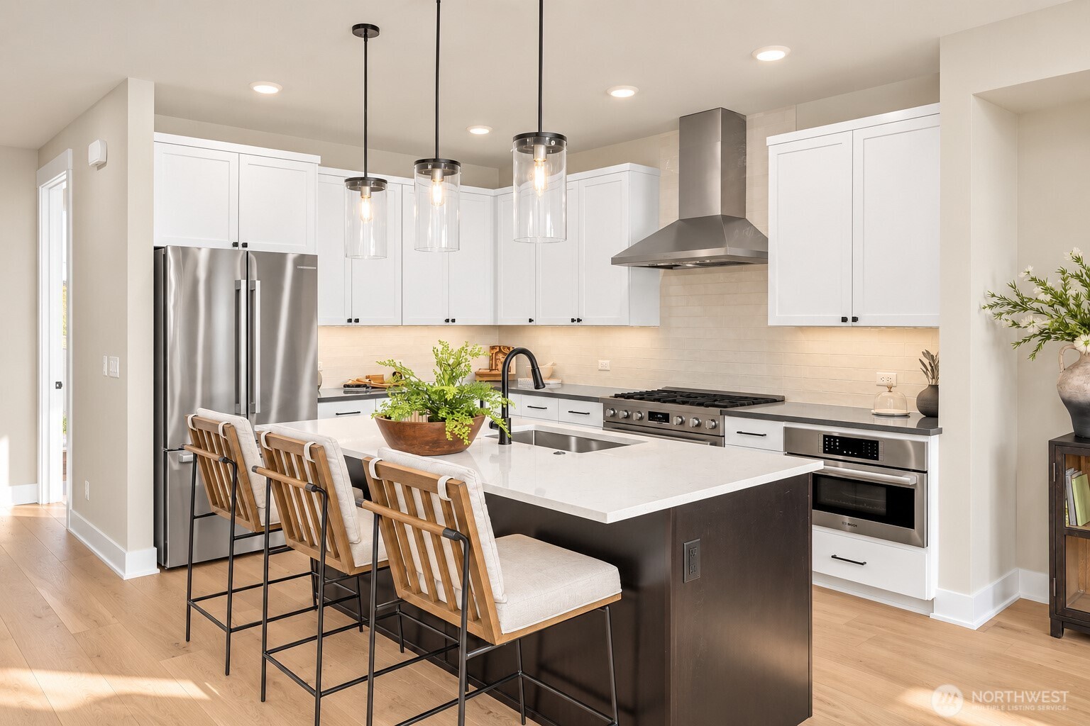 434 222nd Place Property Photo 5