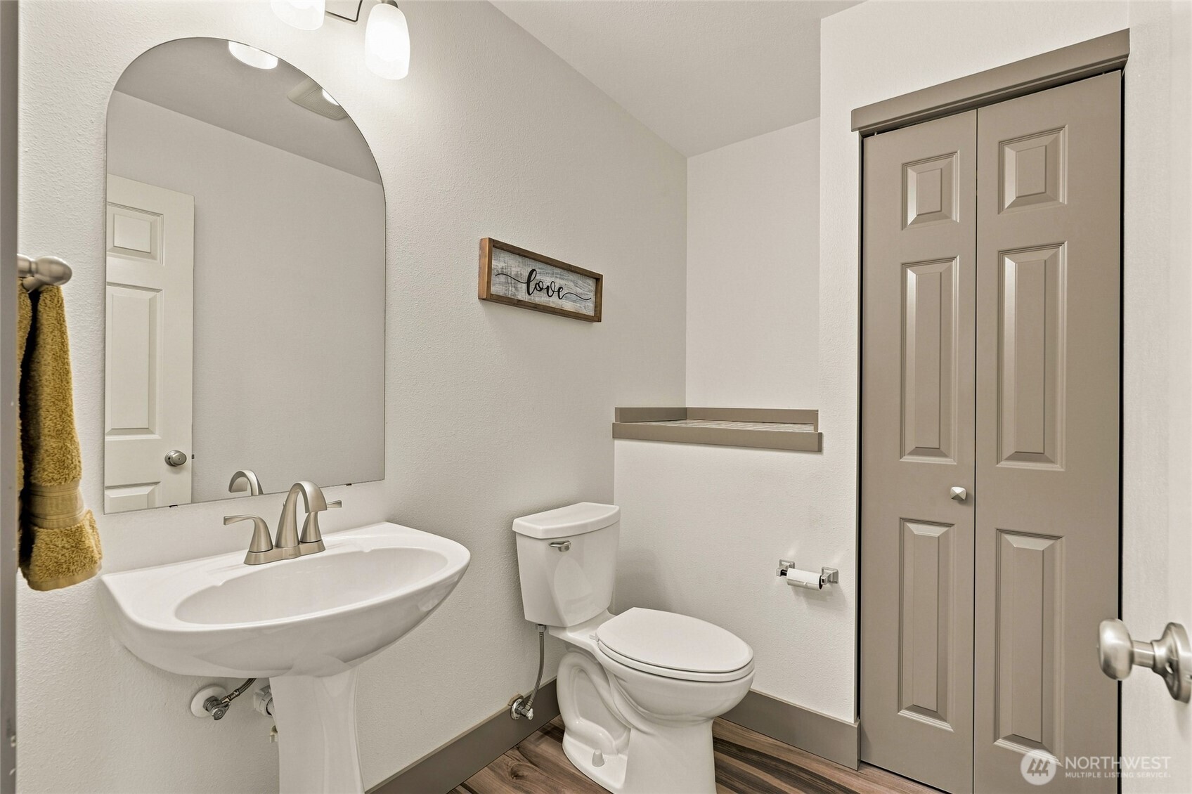 5822 14th Drive B Property Photo 5