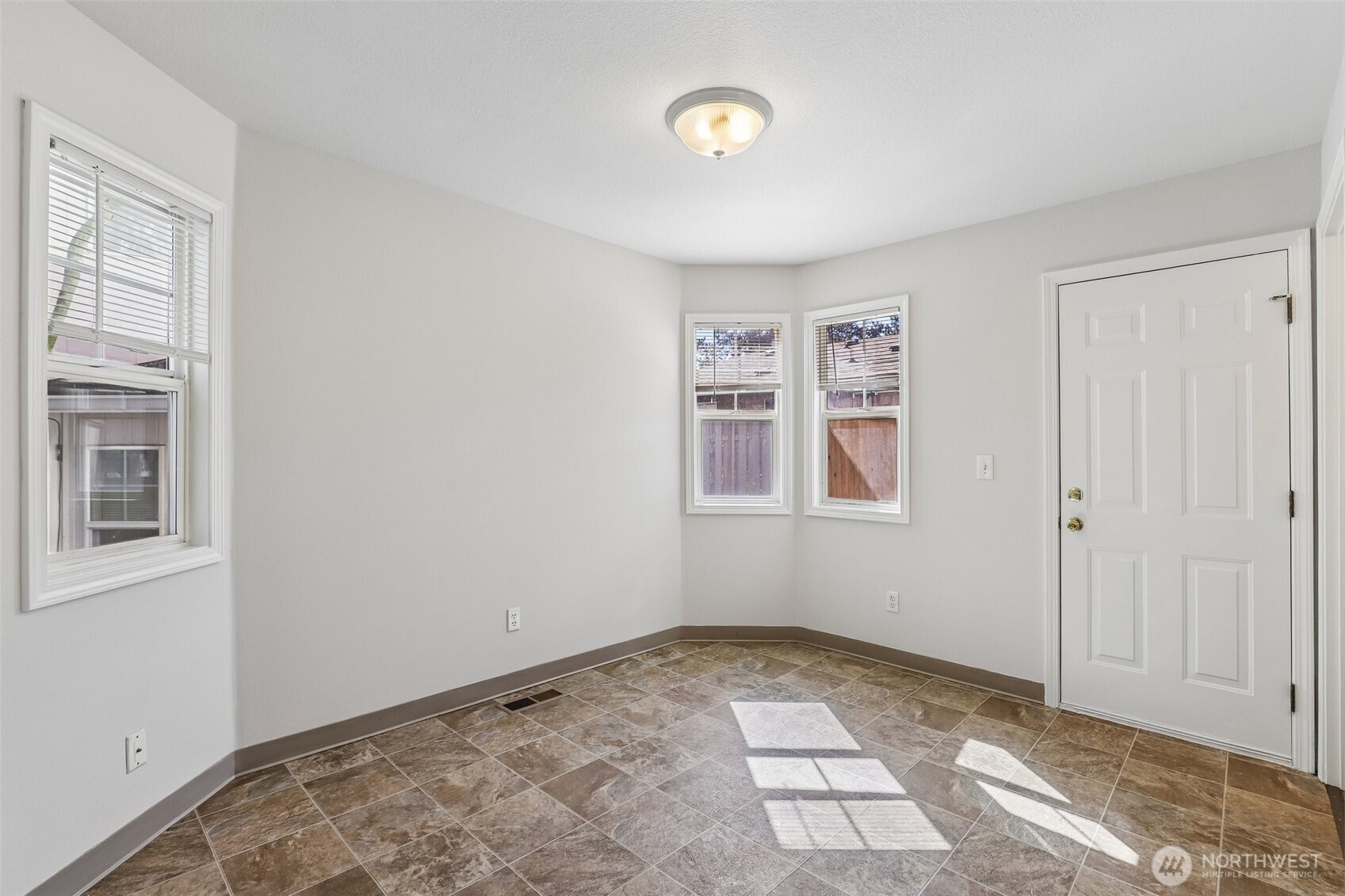 5906 Ne 35th Circle Property Photo 19