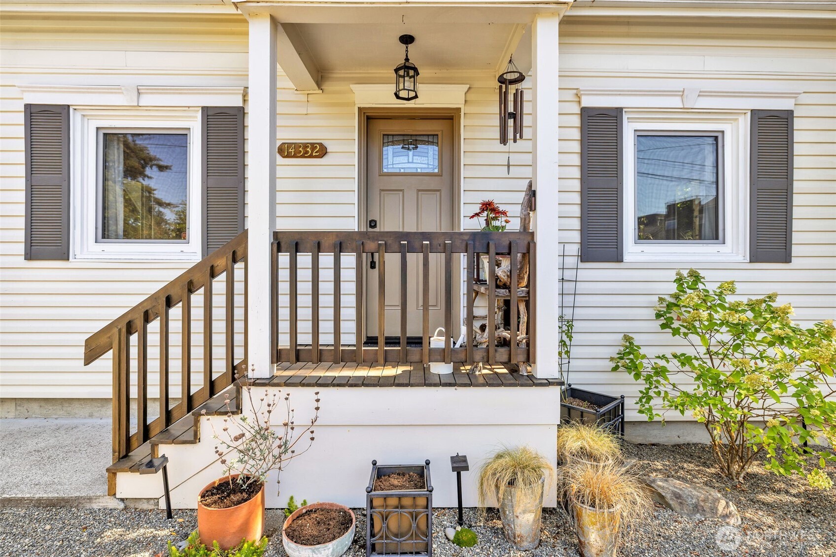 14332 Phinney Avenue Property Photo 4