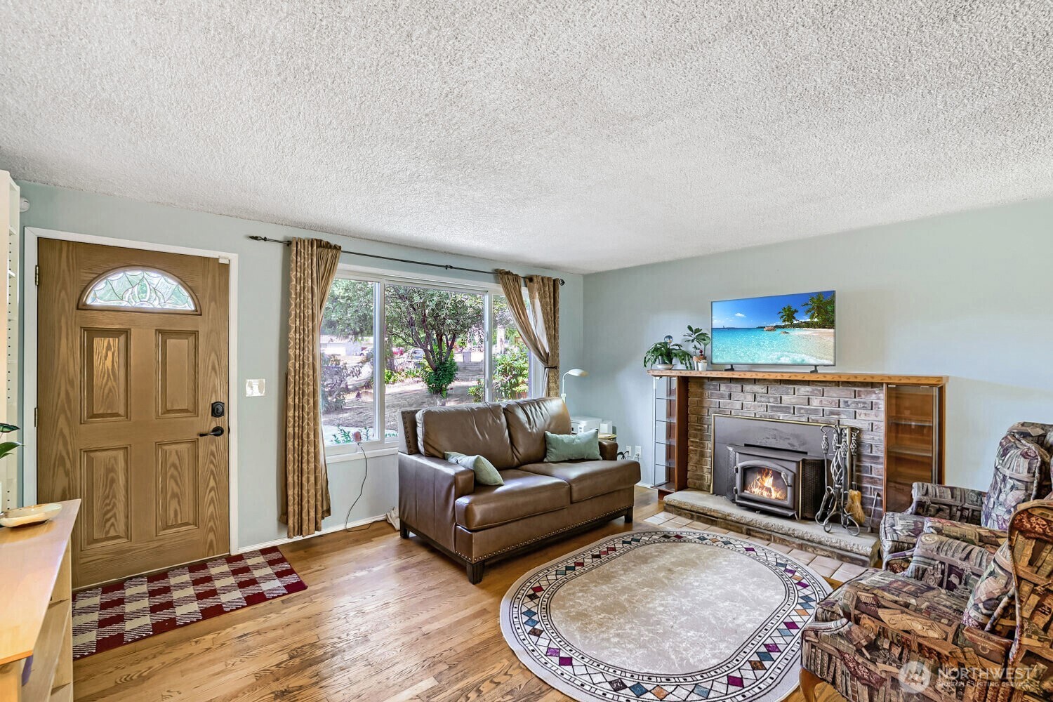 9307 3rd Place Property Photo 4