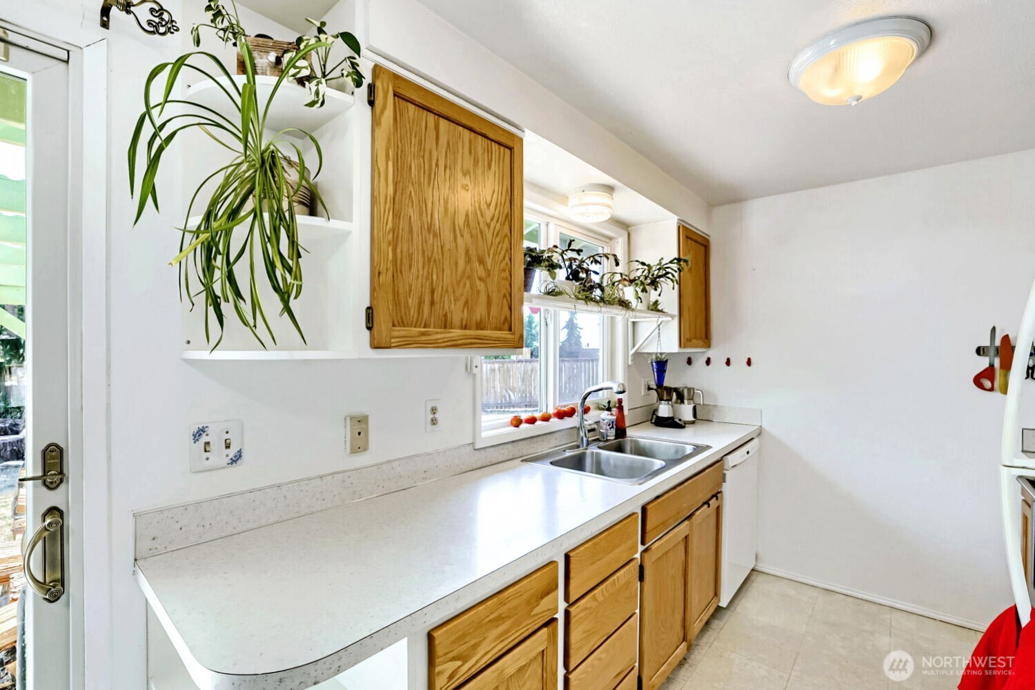 9307 3rd Place Property Photo 8