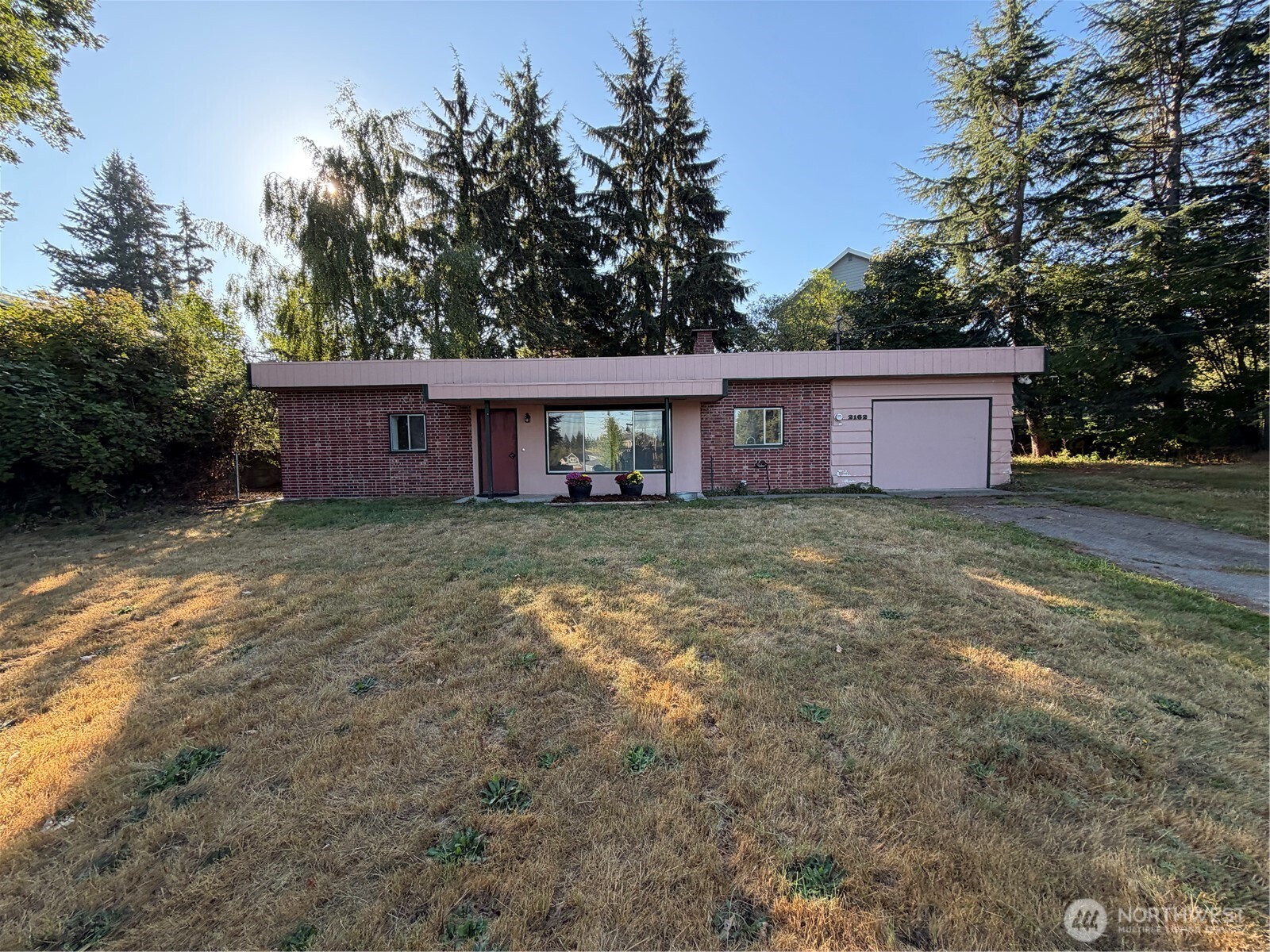 2162 Harding Avenue Property Photo 1