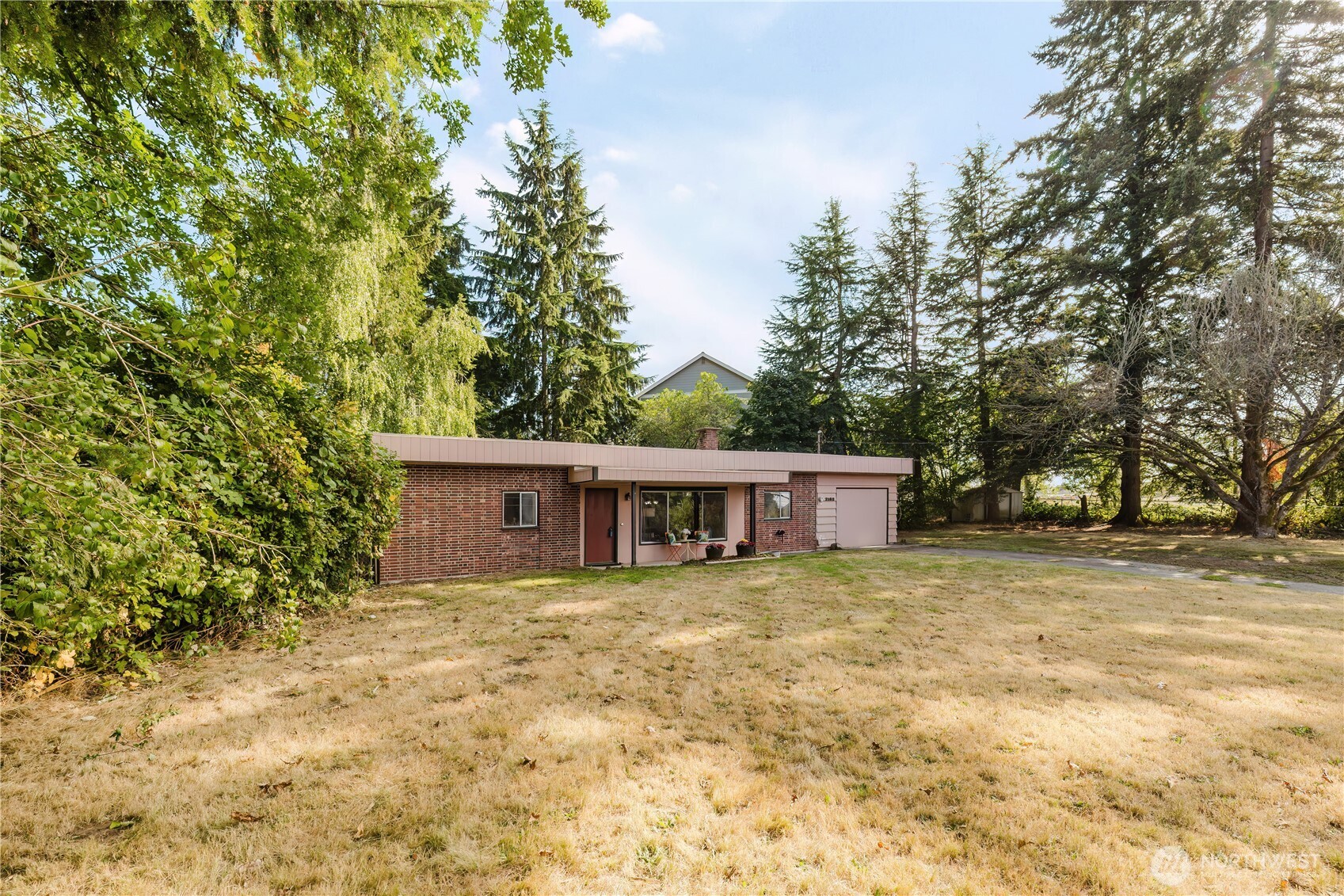 2162 Harding Avenue Property Photo 1