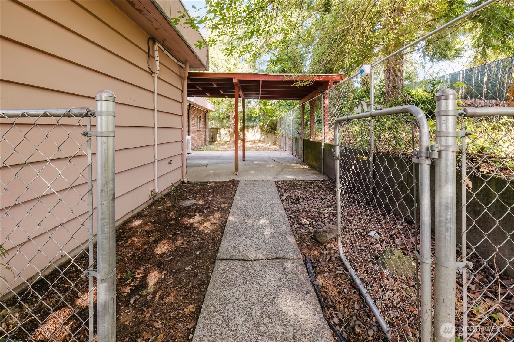 2162 Harding Avenue Property Photo 28