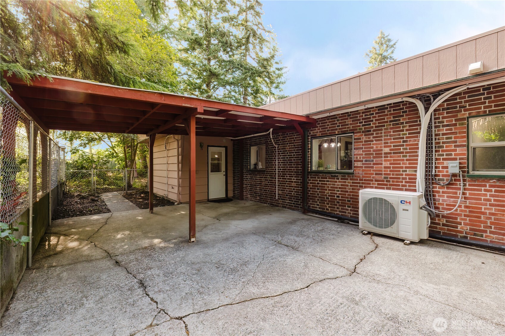 2162 Harding Avenue Property Photo 29