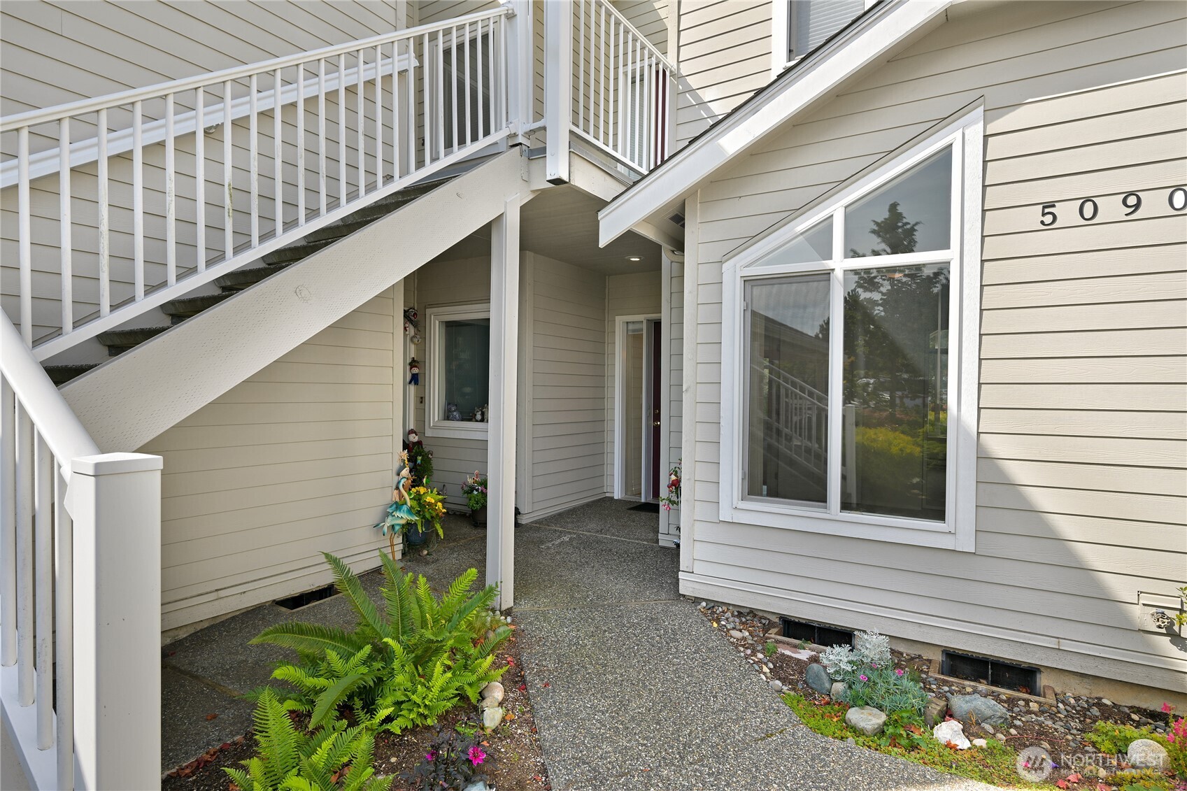 5090 Festival Boulevard 1b Property Photo 9