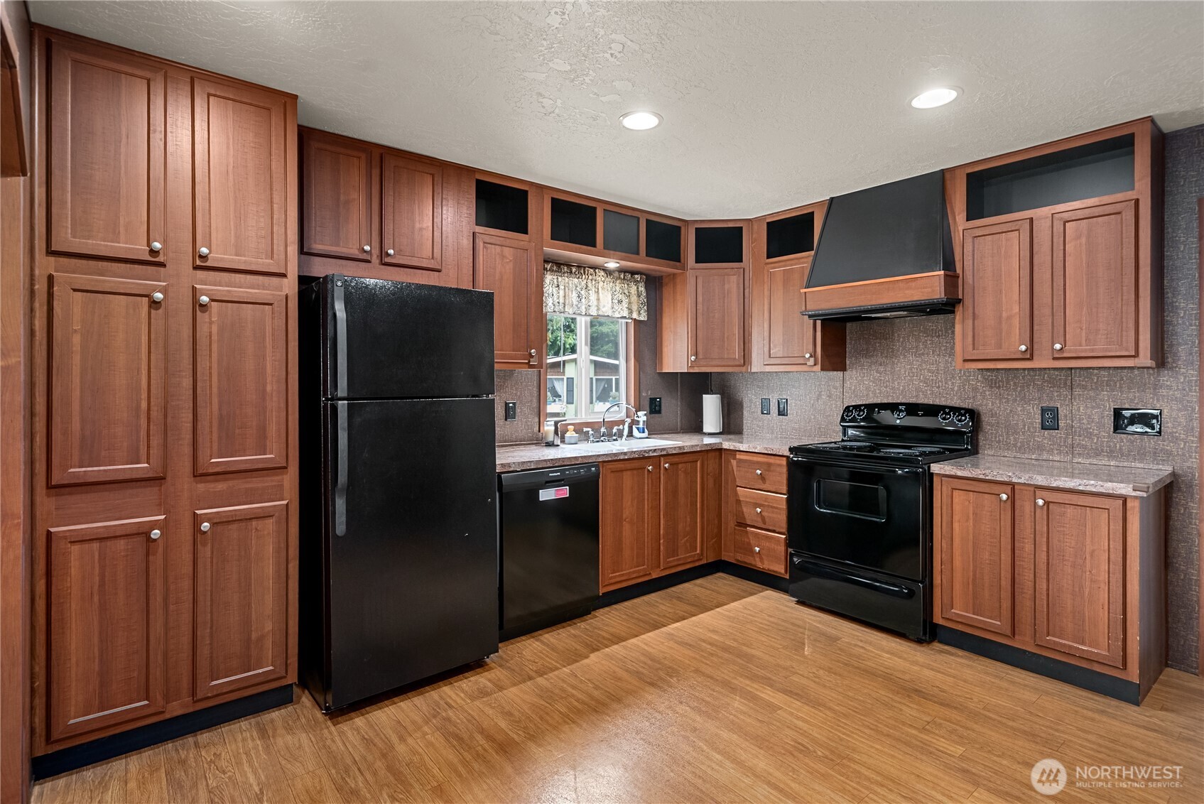 5526 Yakima Lane Property Photo 14