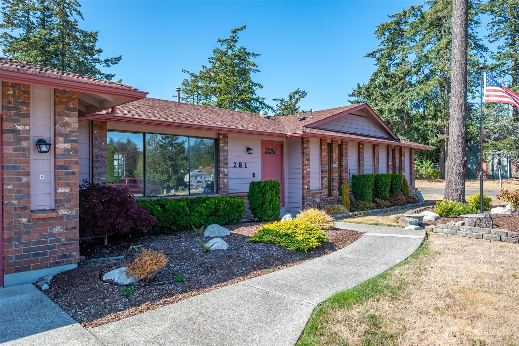 281 Nw Fairhaven Drive Property Photo 4