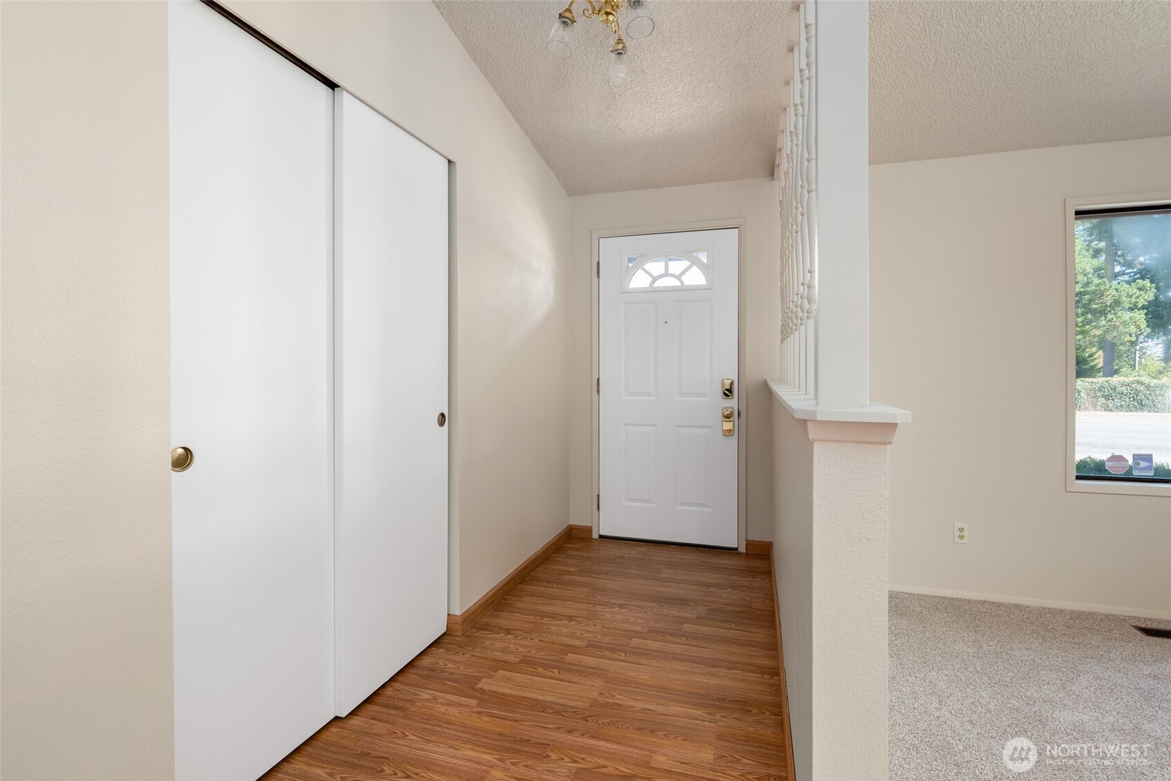 281 Nw Fairhaven Drive Property Photo 6