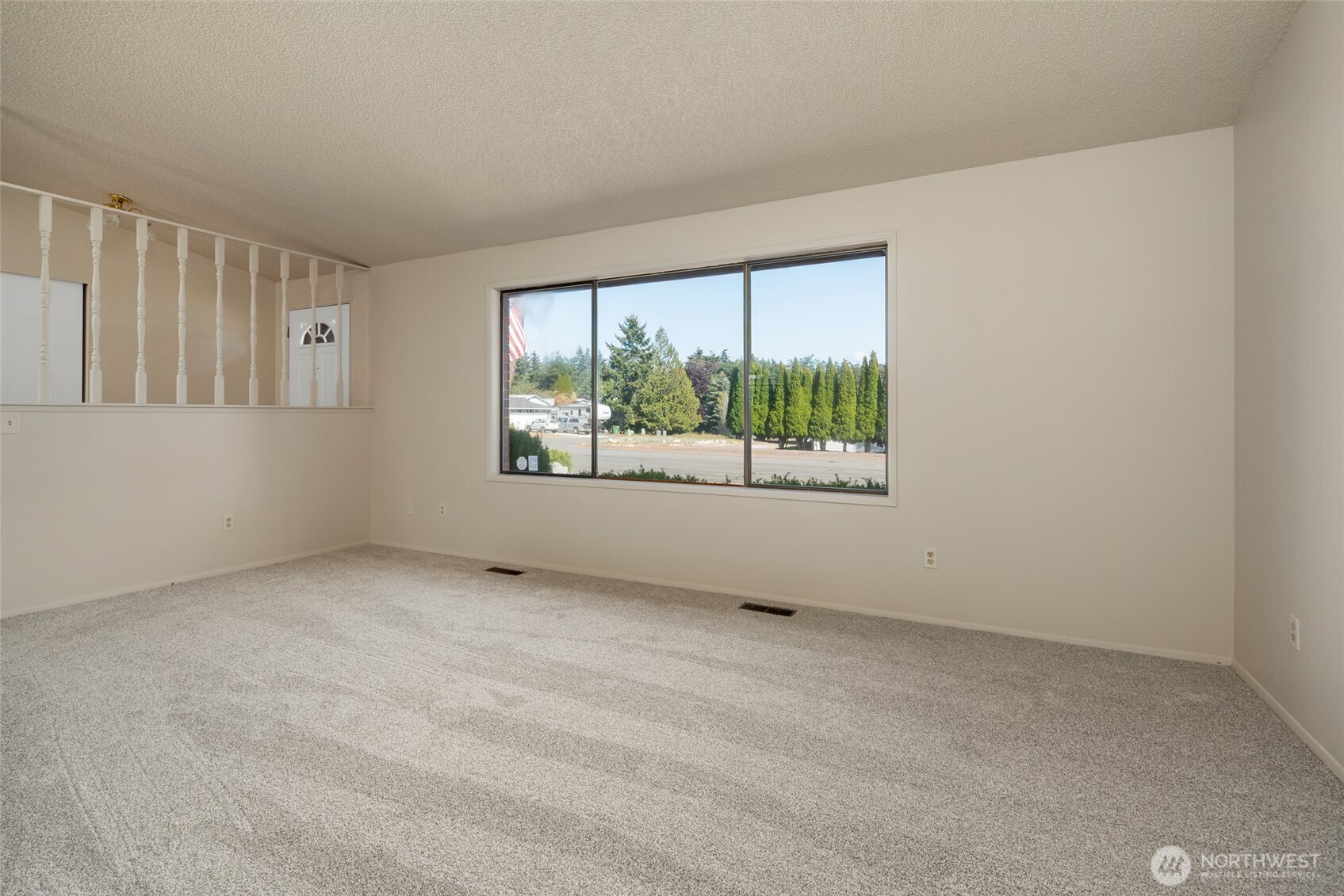 281 Nw Fairhaven Drive Property Photo 7