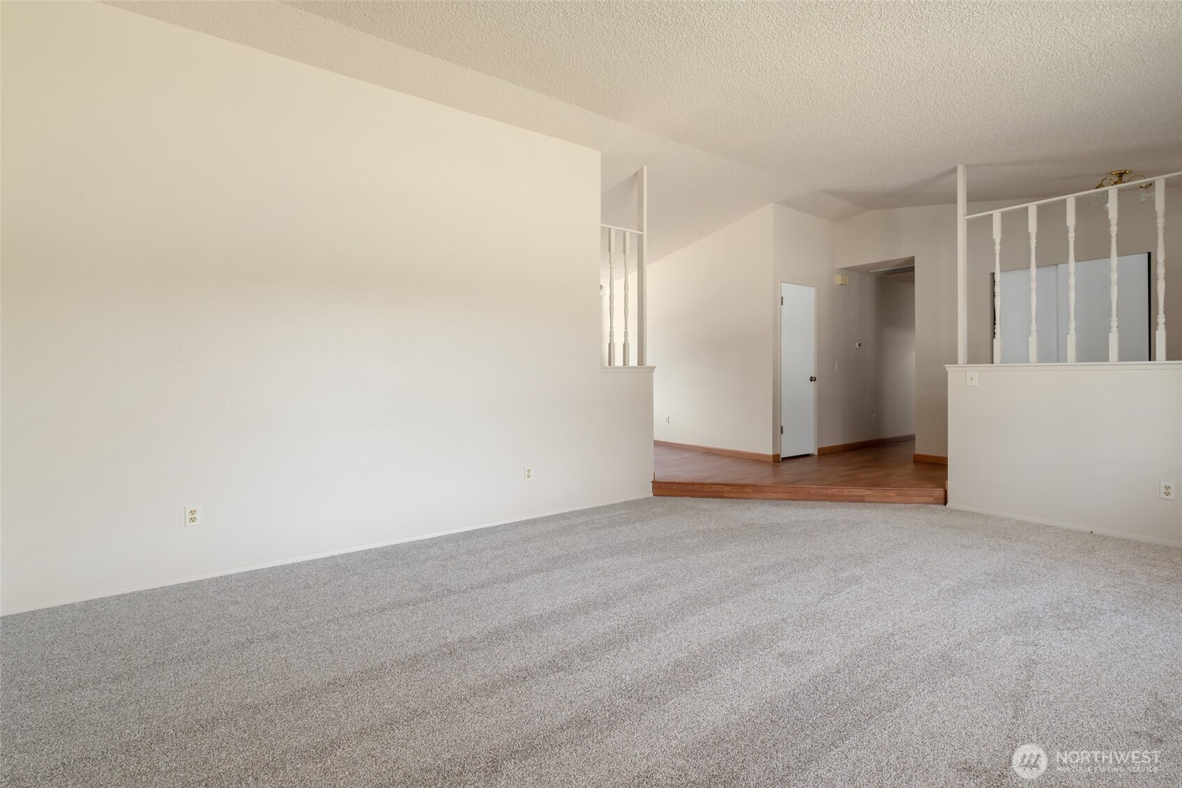 281 Nw Fairhaven Drive Property Photo 9