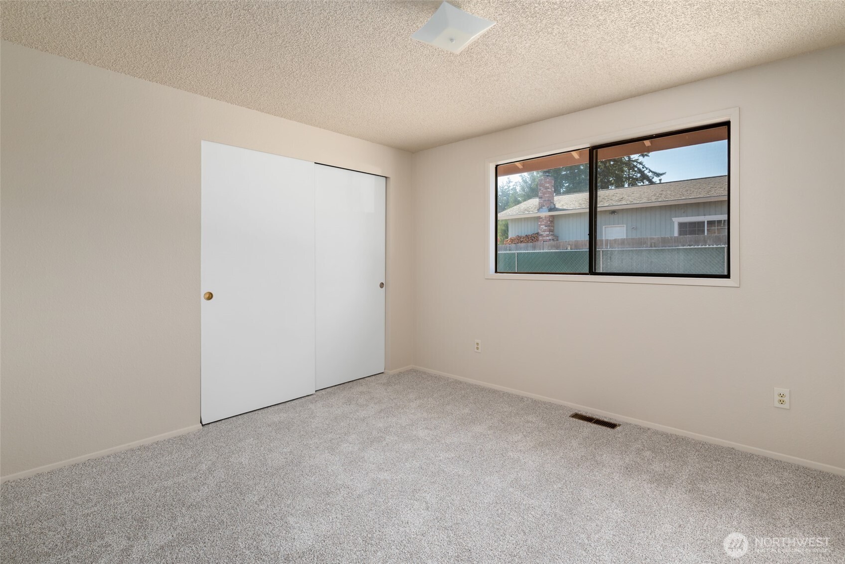 281 Nw Fairhaven Drive Property Photo 15