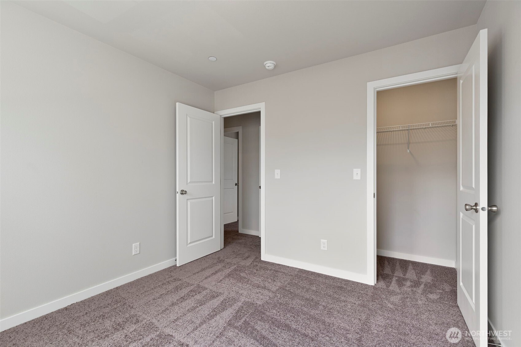 1221 E 53rd Street Property Photo 25