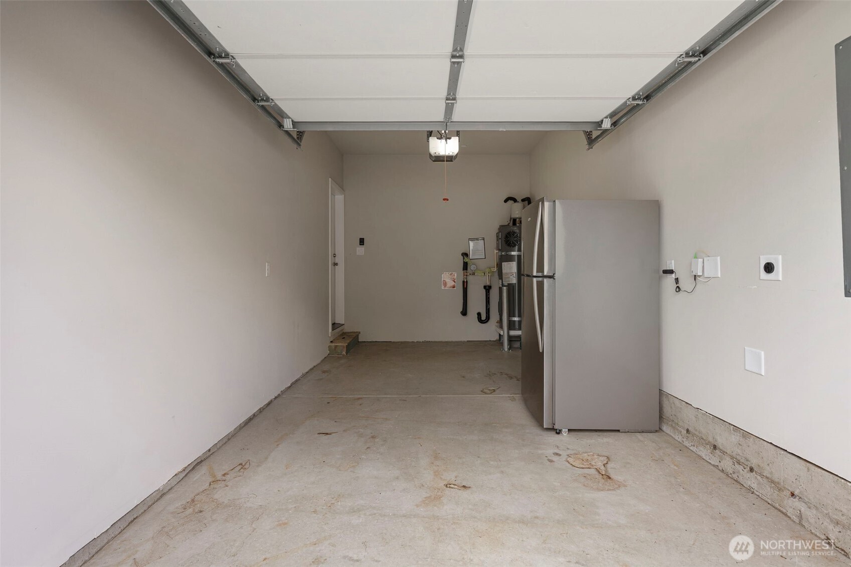 1221 E 53rd Street Property Photo 35