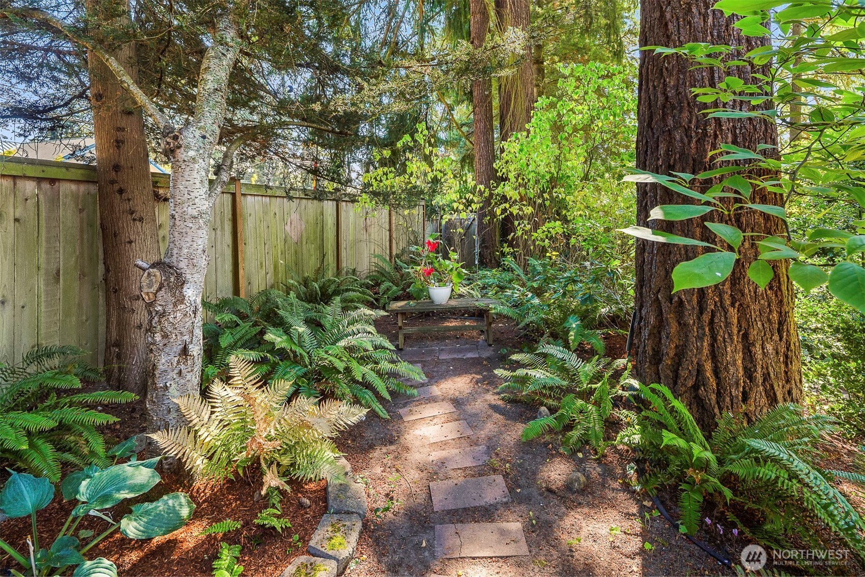16623 Fremont Avenue Property Photo 3