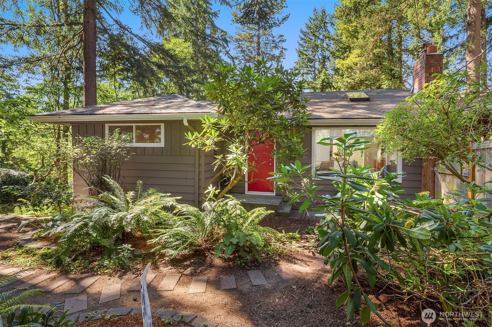 16623 Fremont (Quiet End Of Street) Avenue Property Photo 1