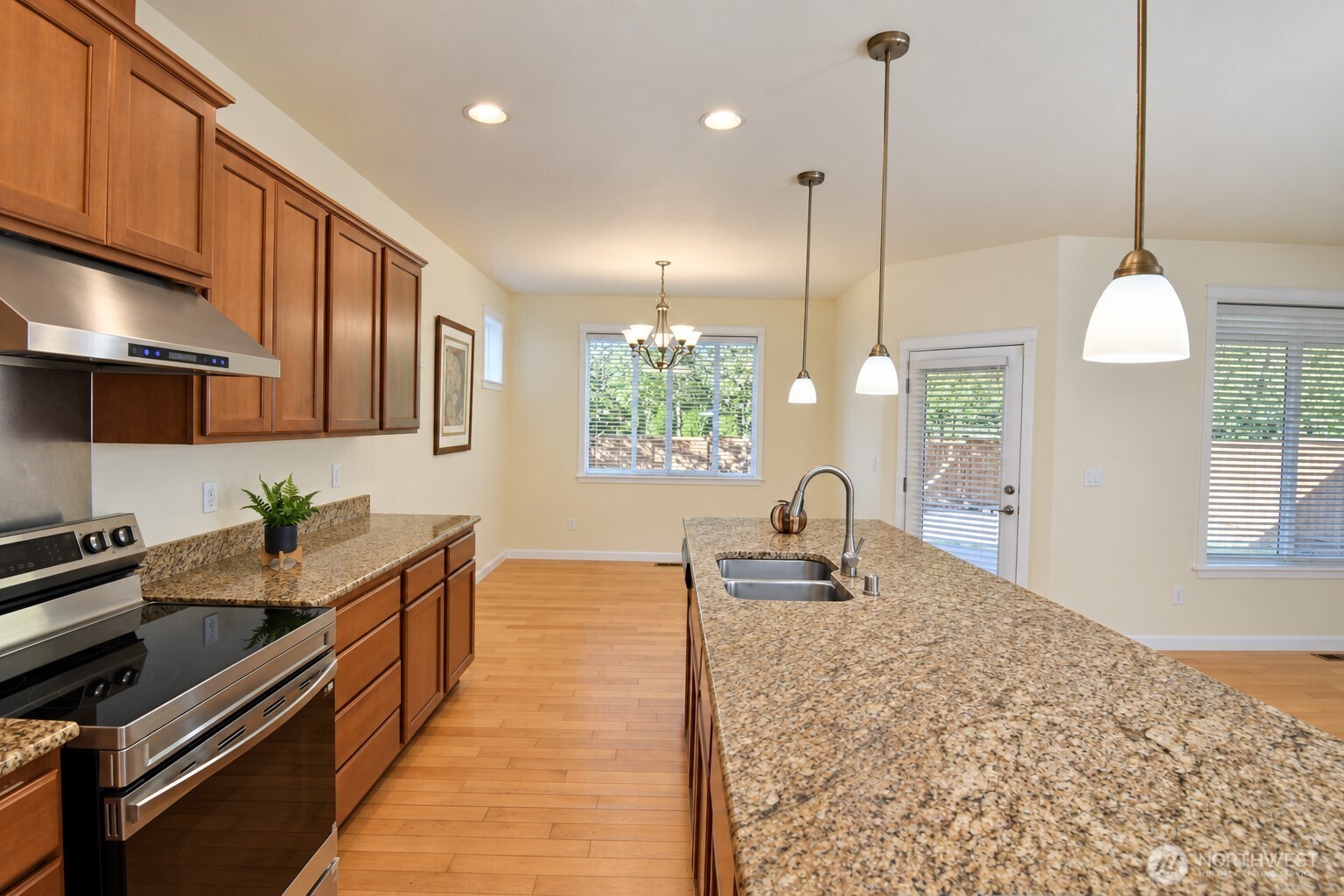 2302 Kildane Way Property Photo 6