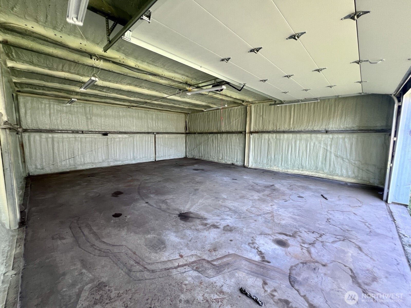 223 S 187th Street Property Photo 14