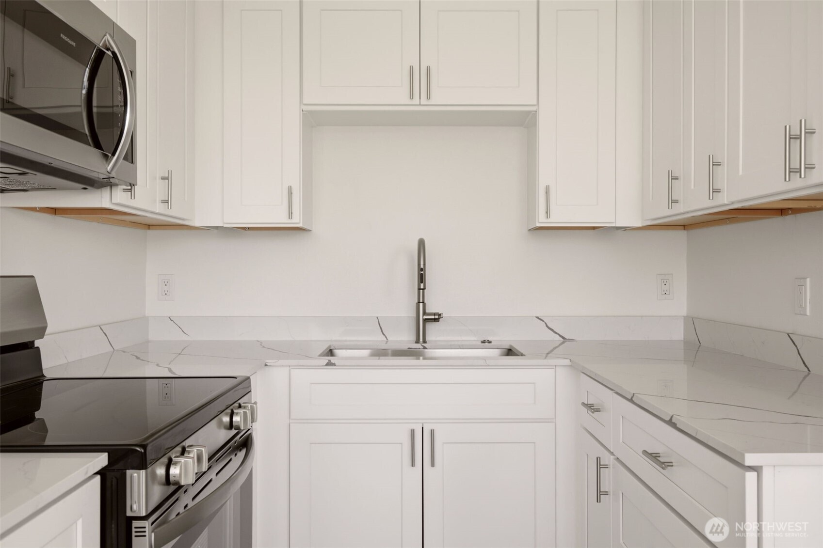 5435 S M Street 201 Property Photo 5