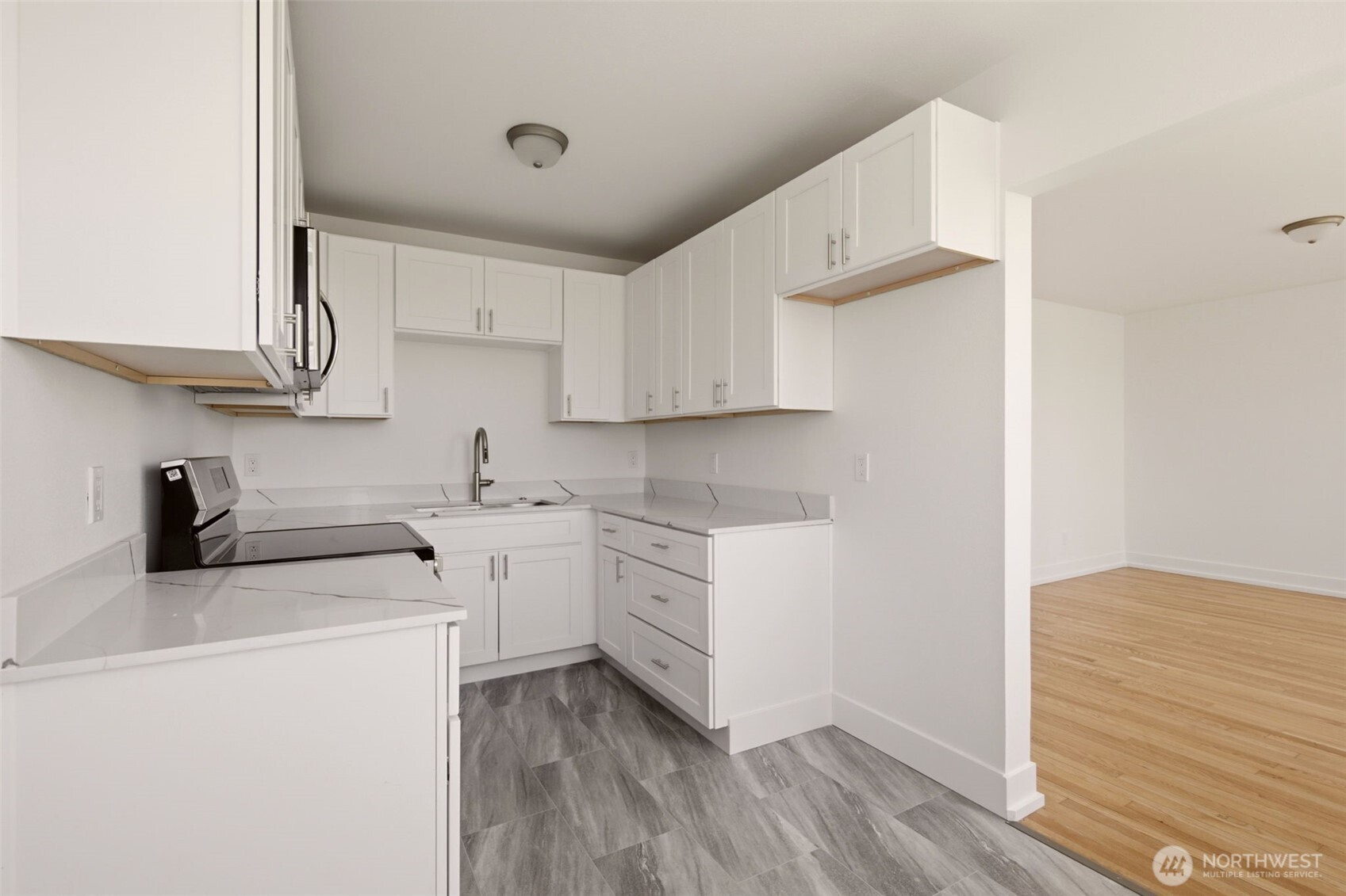 5435 S M Street 201 Property Photo 7