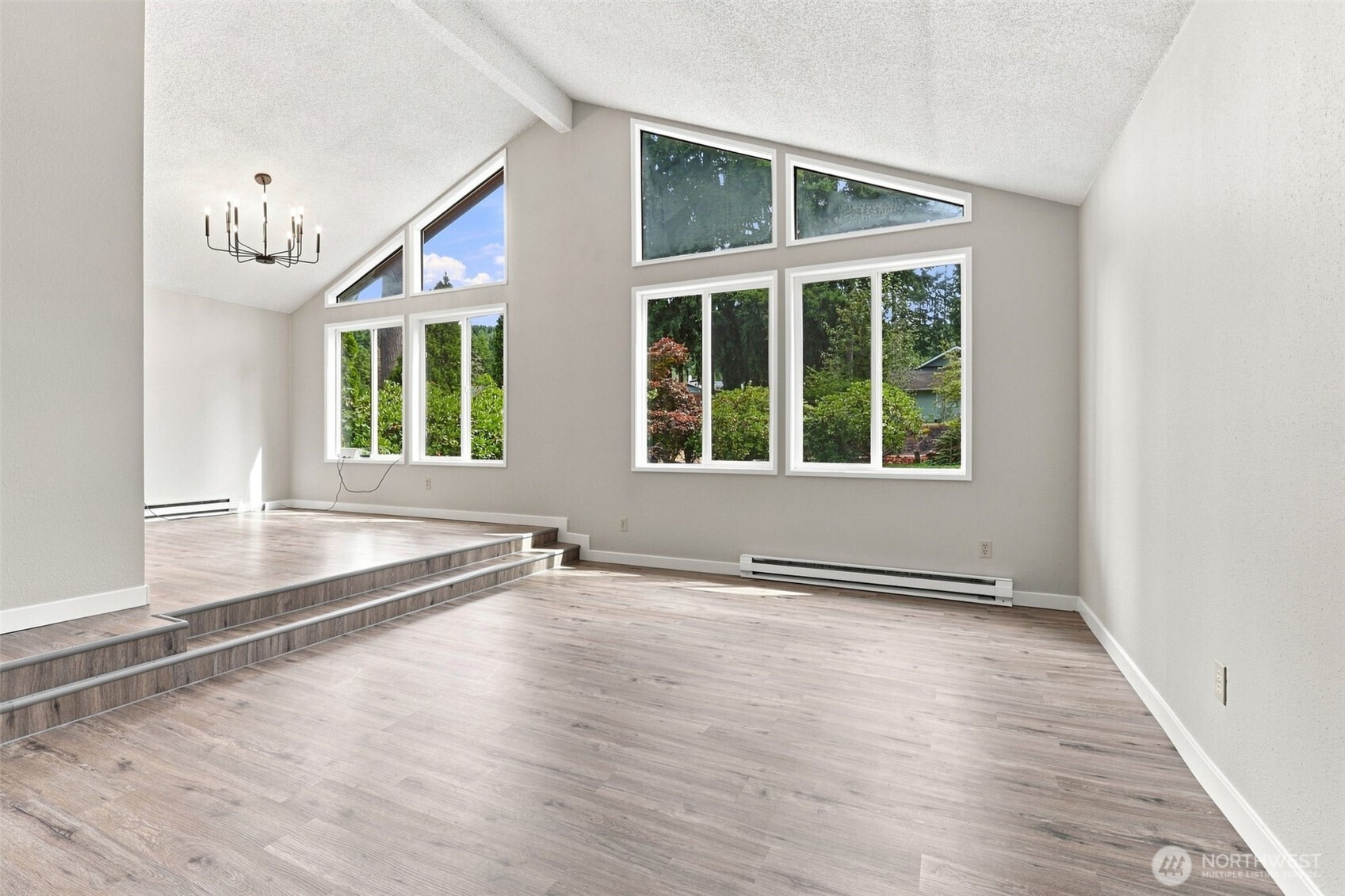 325 Rollingwood Drive Property Photo 3