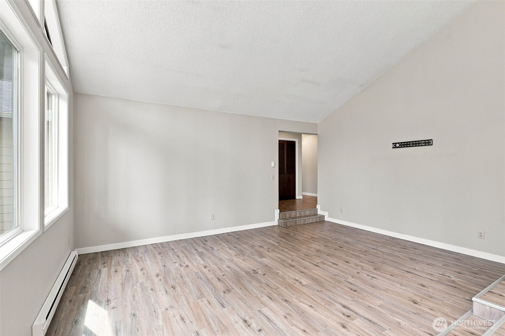 325 Rollingwood Drive Property Photo 5