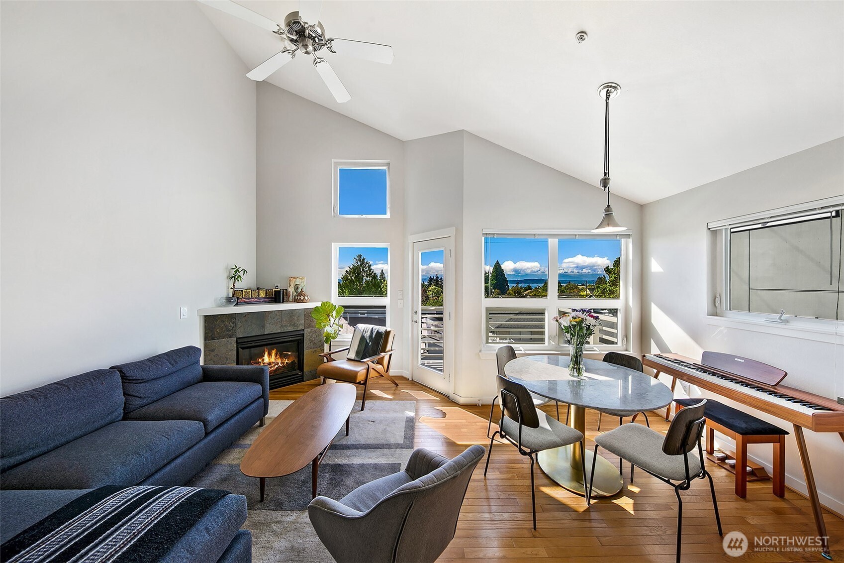 5953 California Avenue 2c Property Photo 6