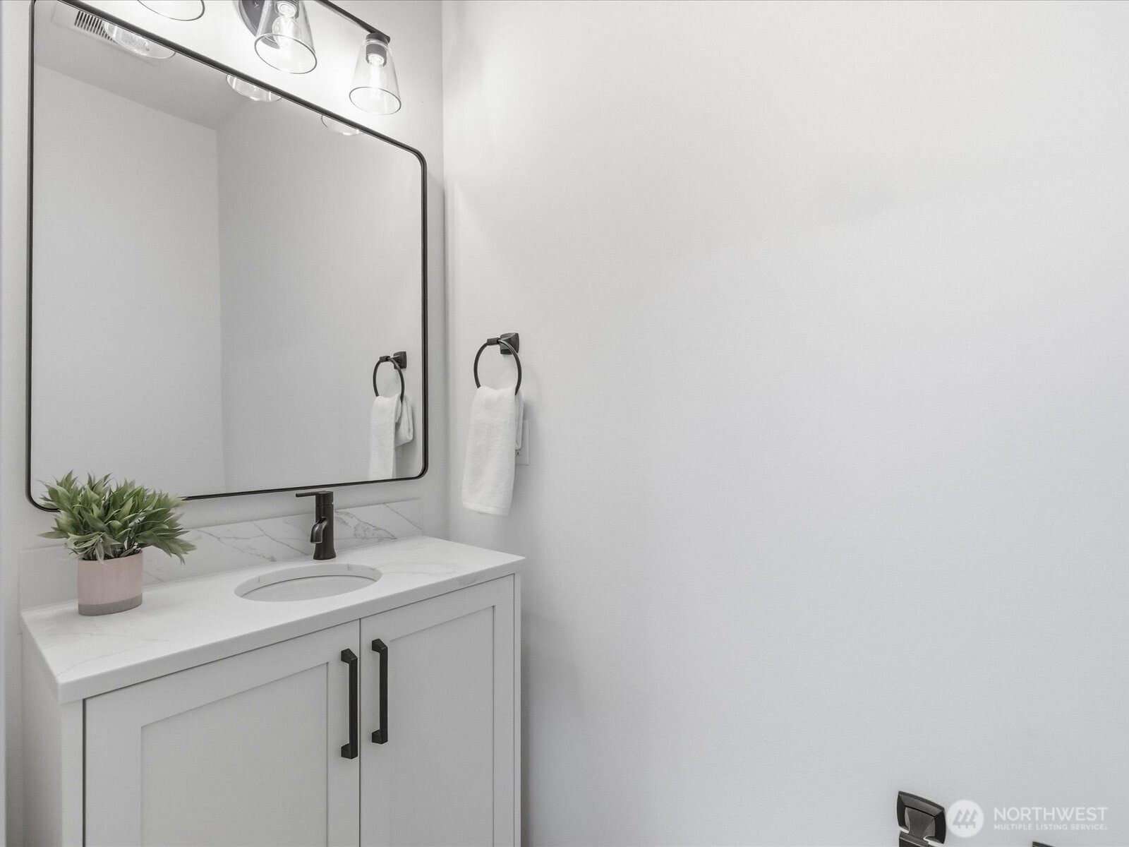 817 Olympic Boulevard B Property Photo 21