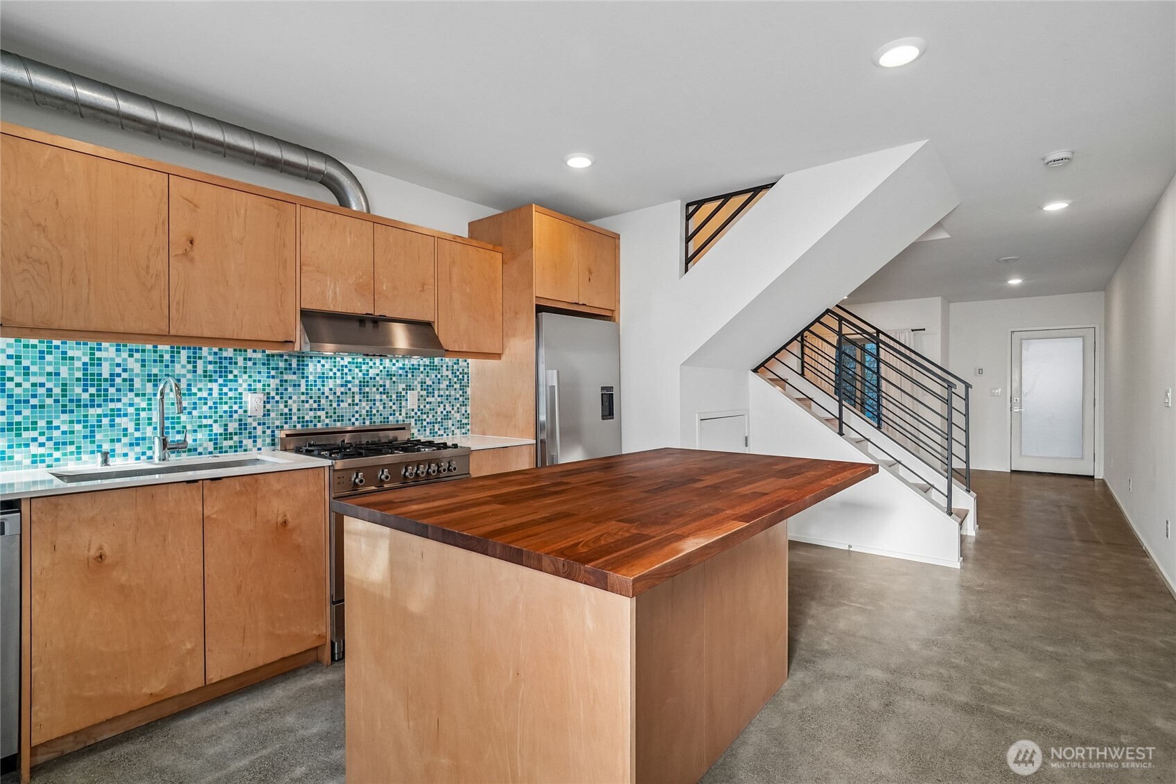 2207 15th Avenue B Property Photo 5