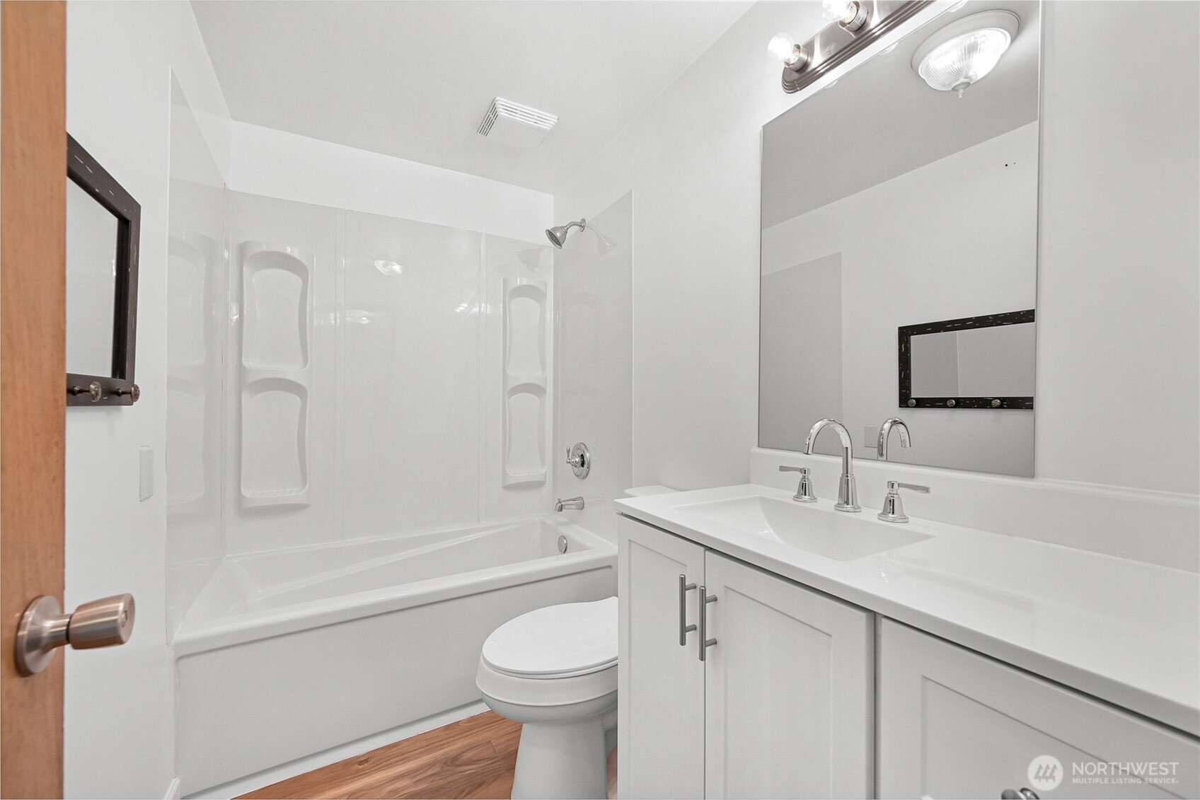 3316 E College Way Property Photo 12