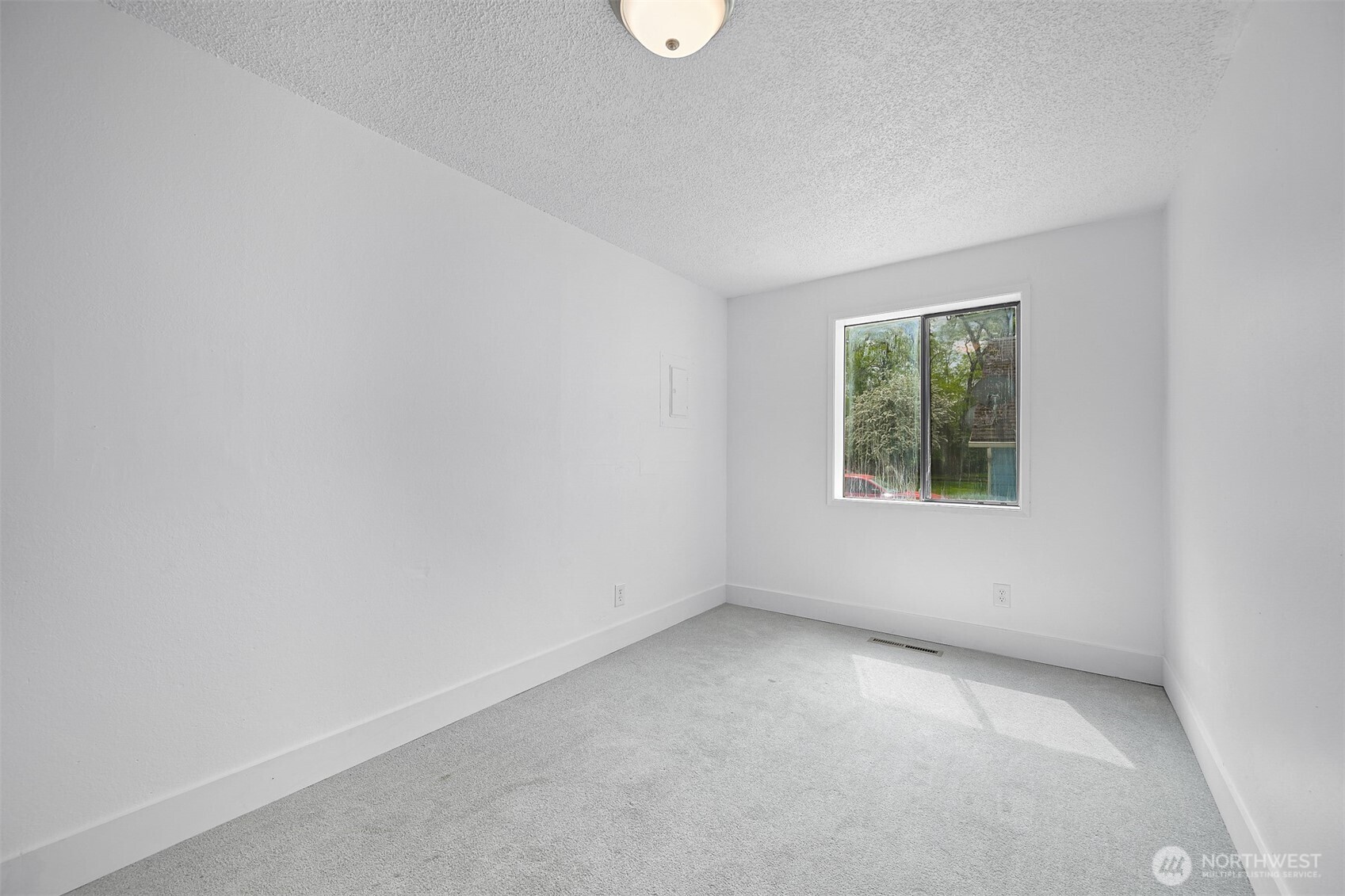 3316 E College Way Property Photo 13