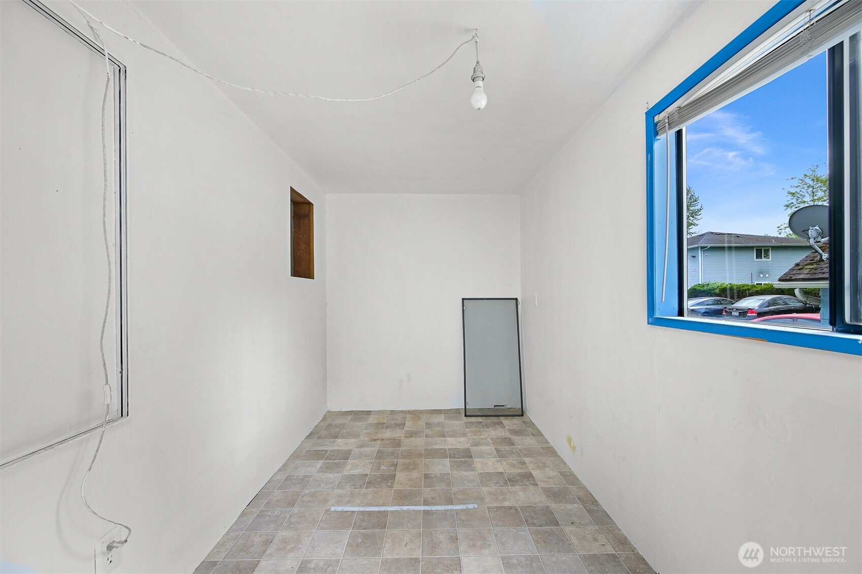 3316 E College Way Property Photo 15