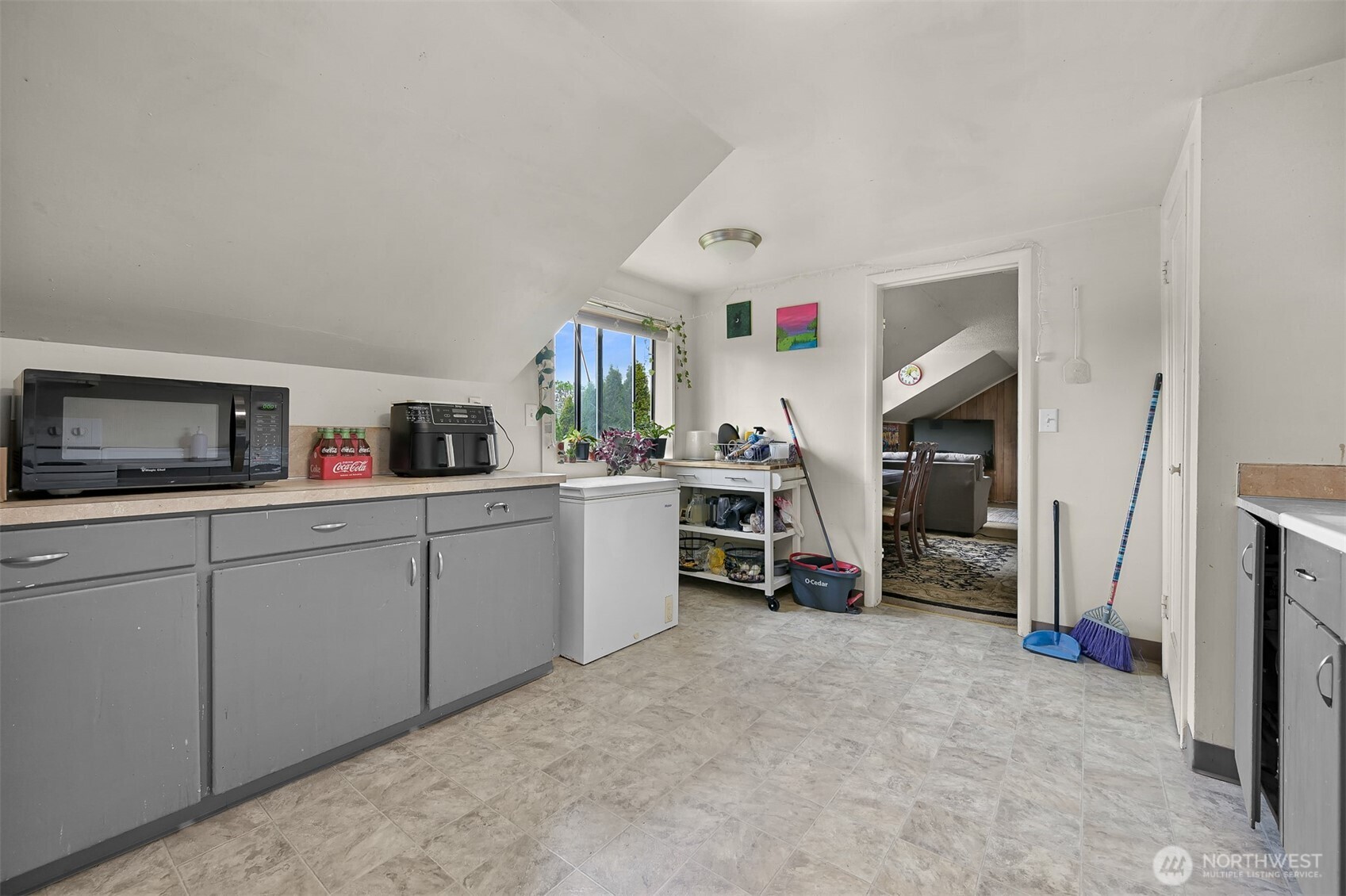 3316 E College Way Property Photo 19